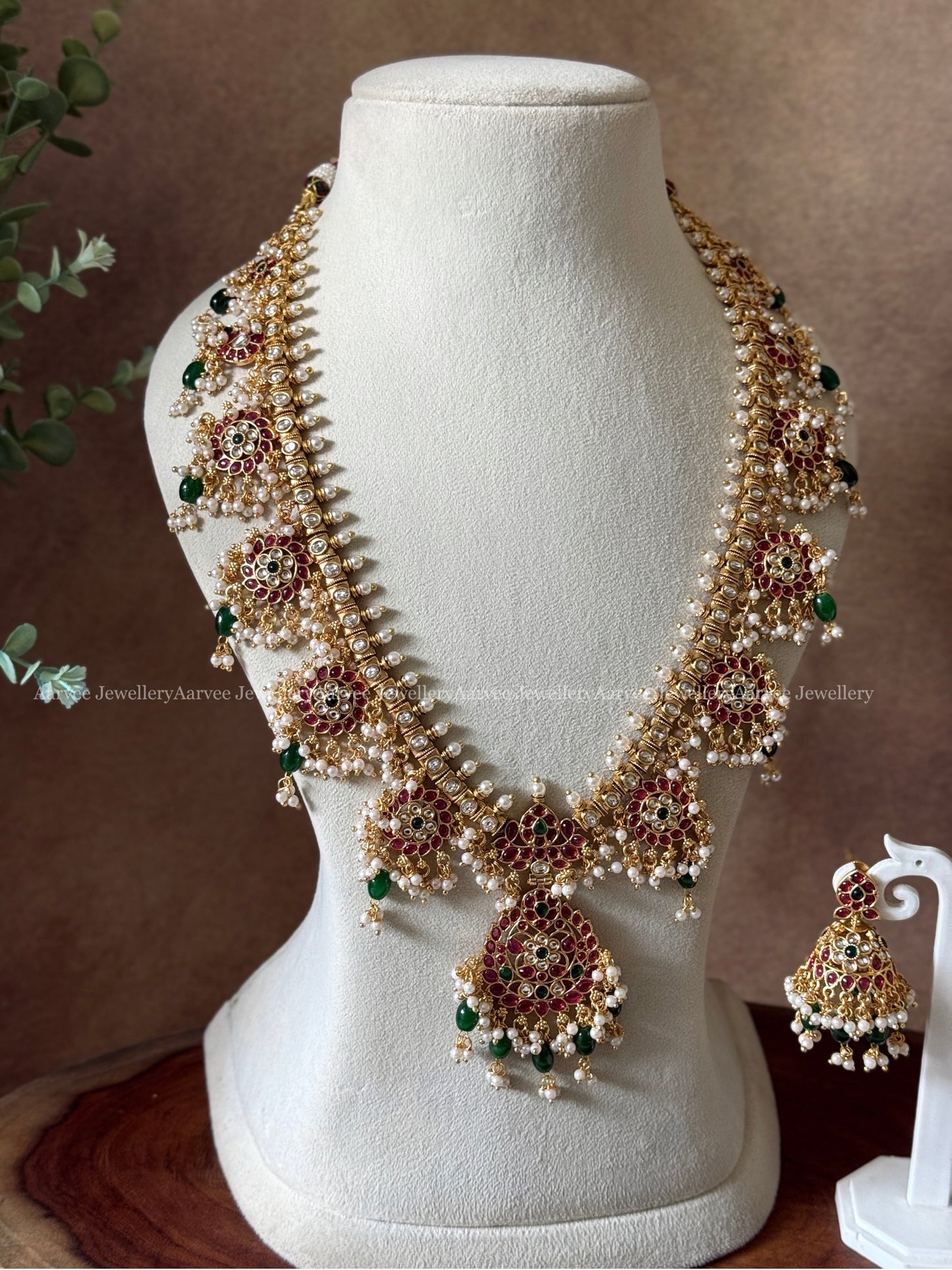 KEMP RUBY / GREEN STONE GUTTA PUSALU HARAM SET WITH PEARLS