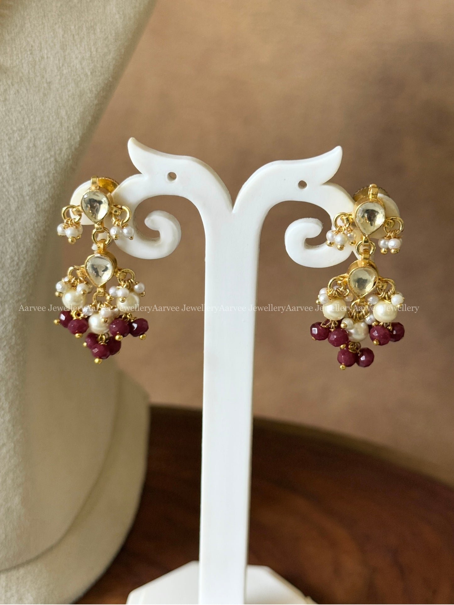 MINIMAL POLKI KUNDAN LAYERED CHAIN SET WITH WHITE STONE & MAROON BEADS
