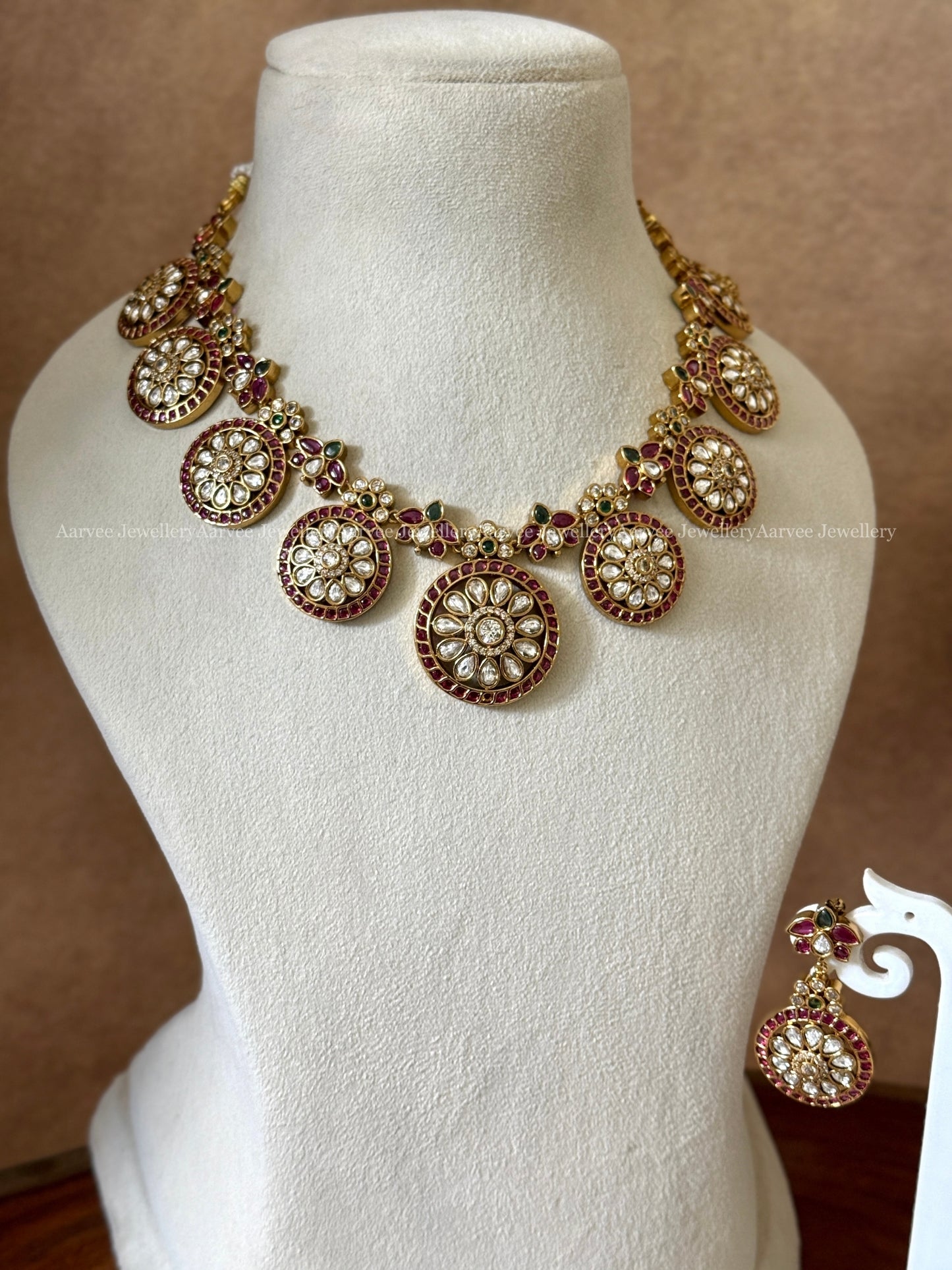 WHITE & RUBY STONE BUTTA NECKLACE SET