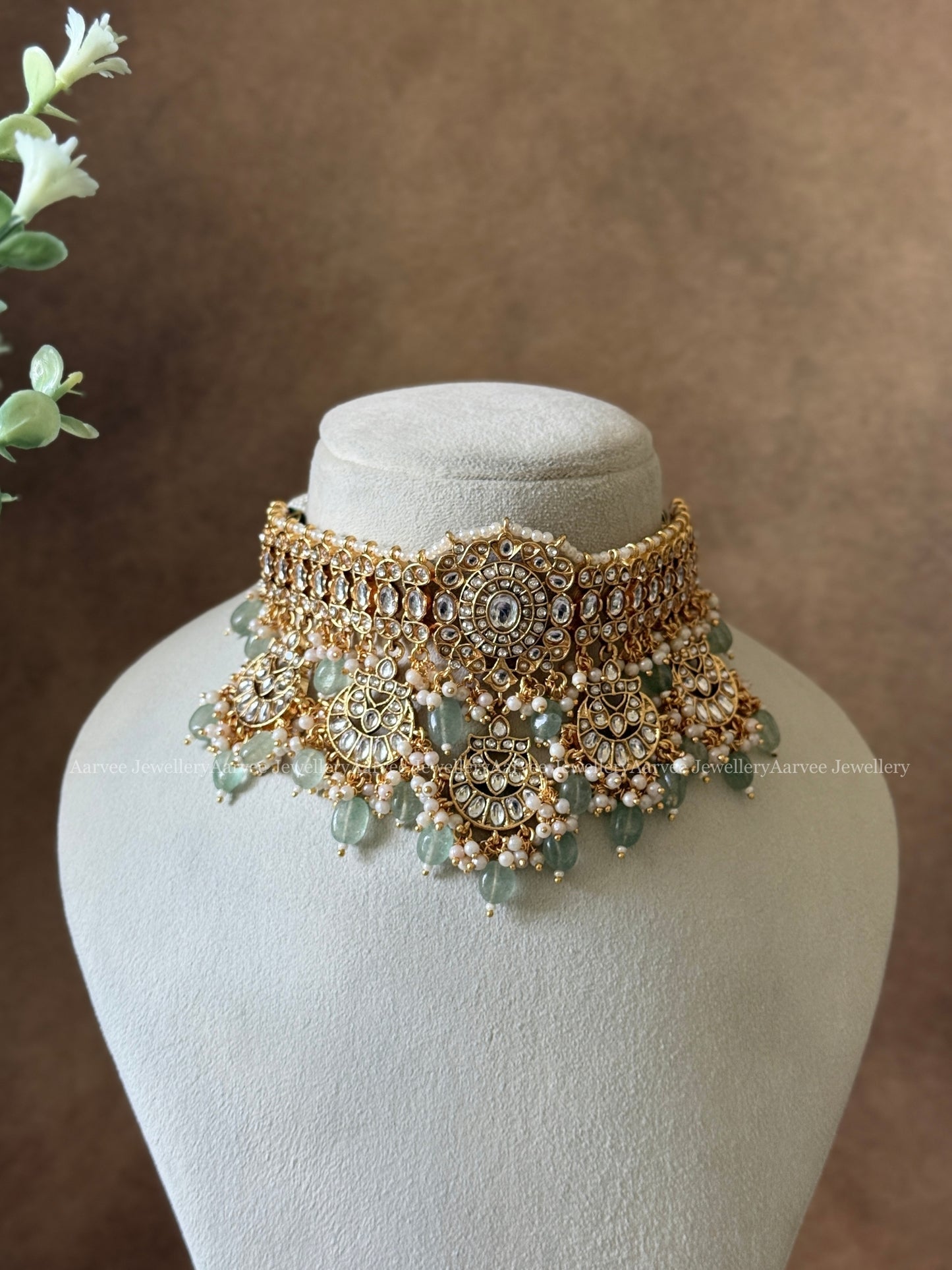 PREMIUM KEMP WHITE STONES MULTI PENDANT CHOKER SET WITH PASTEL BEADS