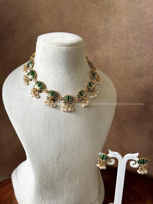 GREEN LOTUS NECKLACE SET WITH PEARL DROPS - PREMIUM