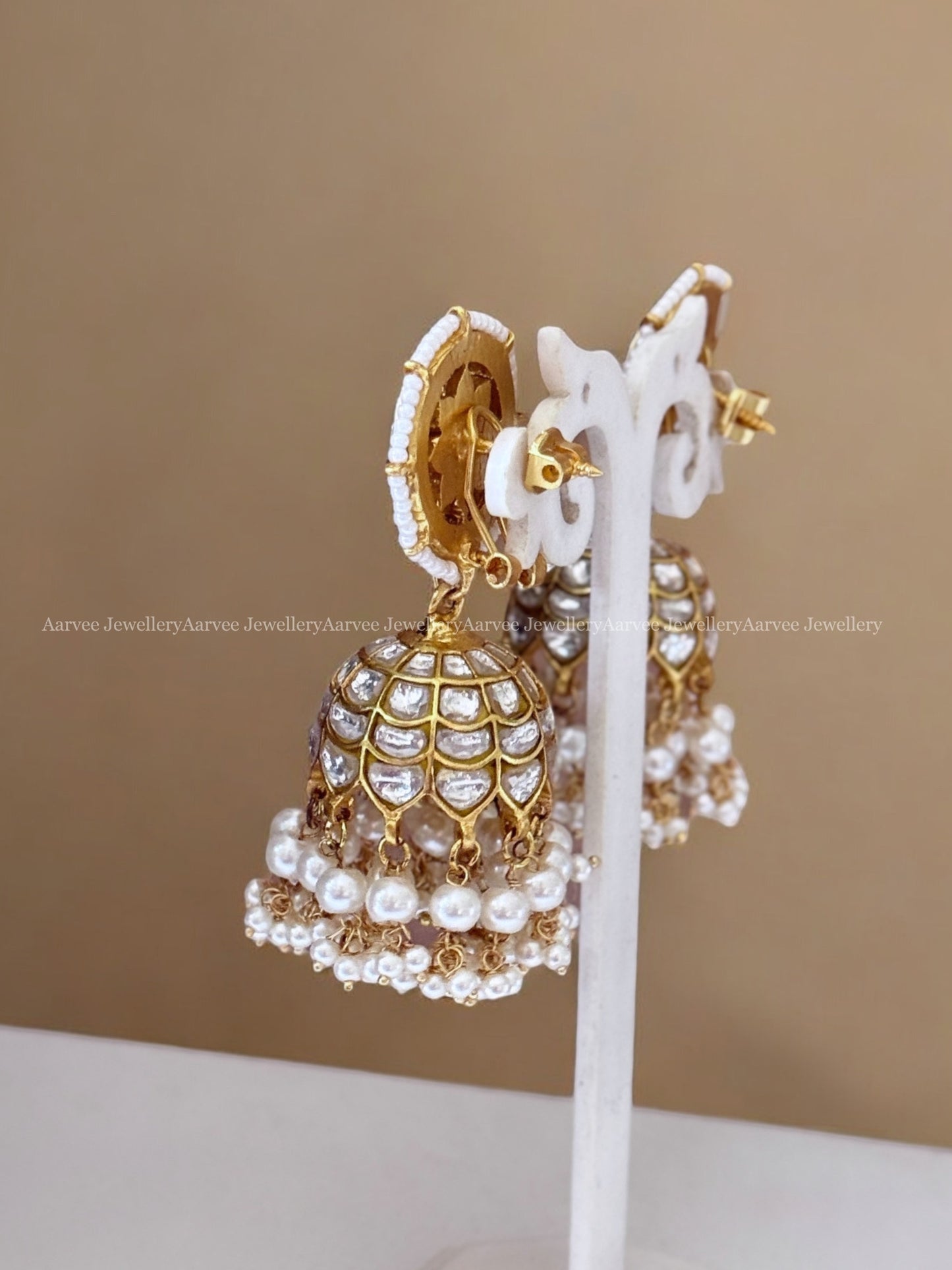 JADAU KUNDAN BUTTA JHUMKI WITH GREEN & WHITE STONES