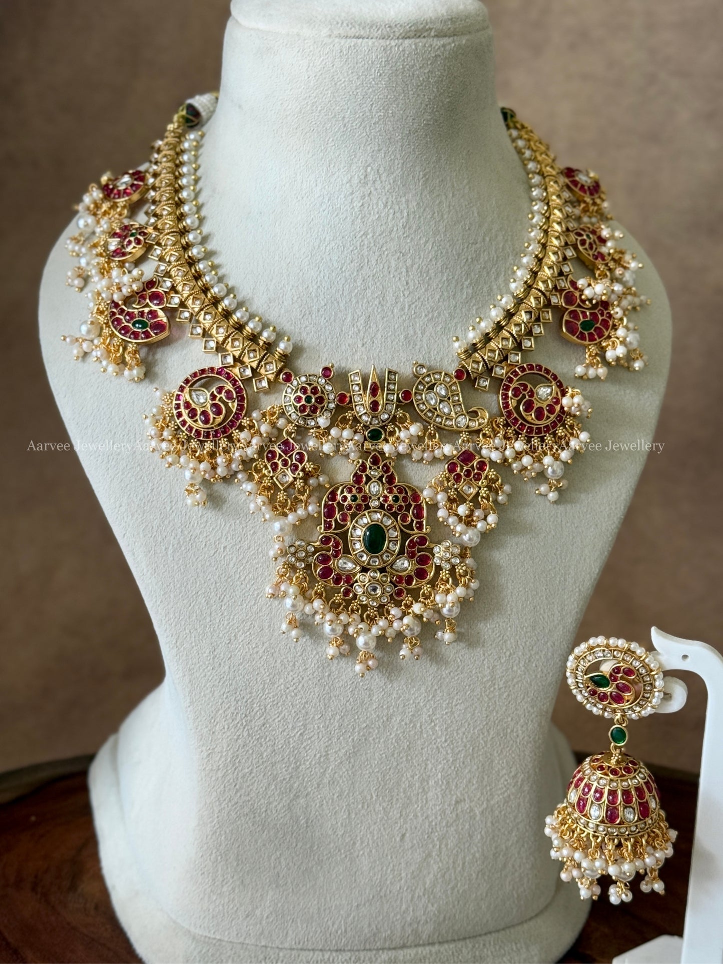 NITA GUTTA PUSALU NECKLACE SET WITH RUBY STONES & PEARLS