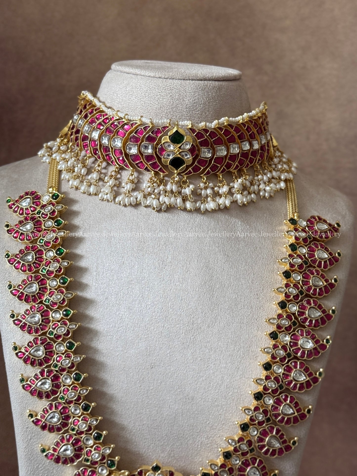 JADAU KUNDAN SEMI BRIDAL JEWELLERY SET RUBY STONE - CRESCENT CHOKER WITH MID LENGTH MANGO MOTIF HARAM SET WITH PEARL BEADS