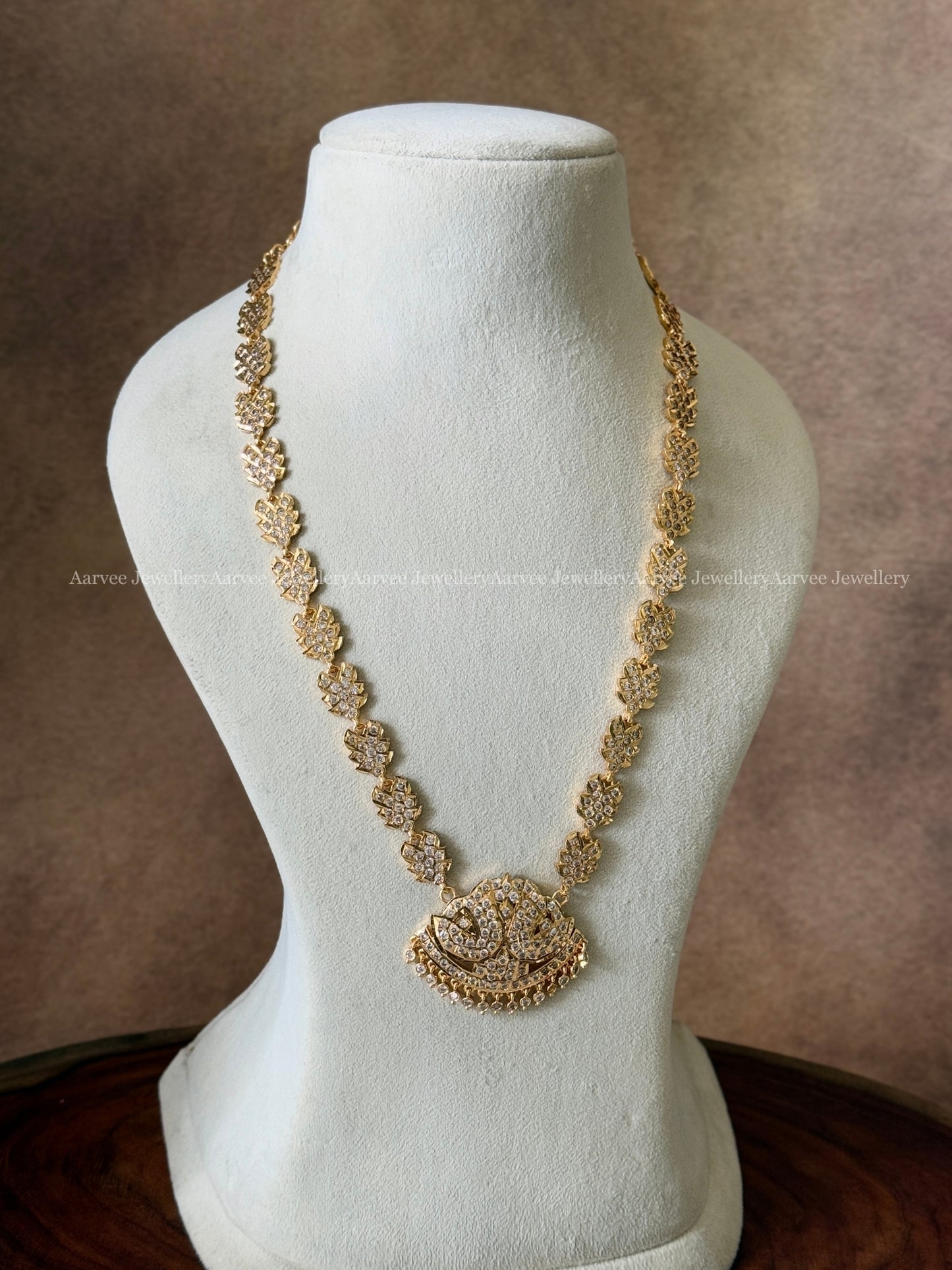 FULL WHITE STONE IMPON CHAIN WITH PEACOCK PENDANT
