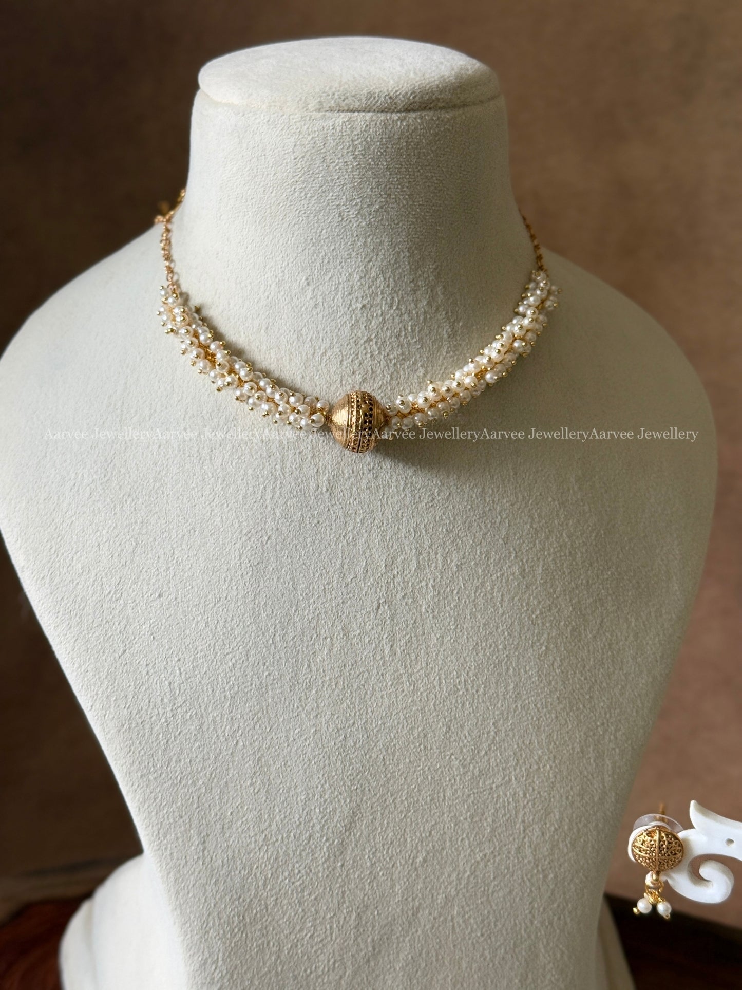 DELICATE PEARL BUNCH CHAIN SET