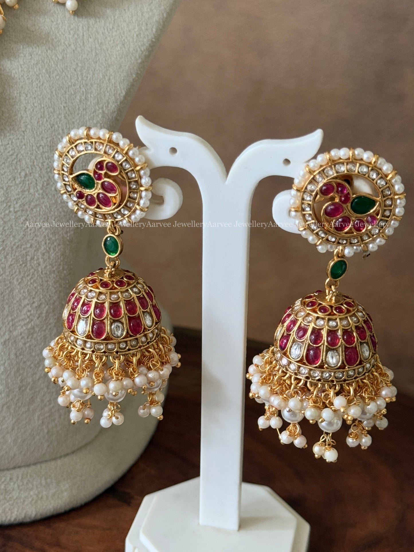 NITA GUTTA PUSALU NECKLACE SET WITH RUBY STONES & PEARLS