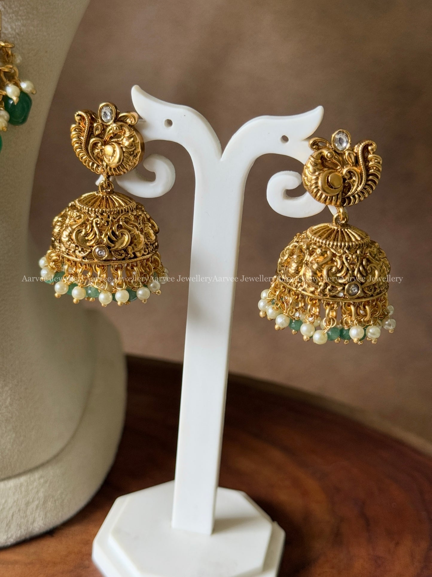 LEGANT WHITE STONE KUNDAN HARAM SET ADORNED WITH PASTEL BEADS