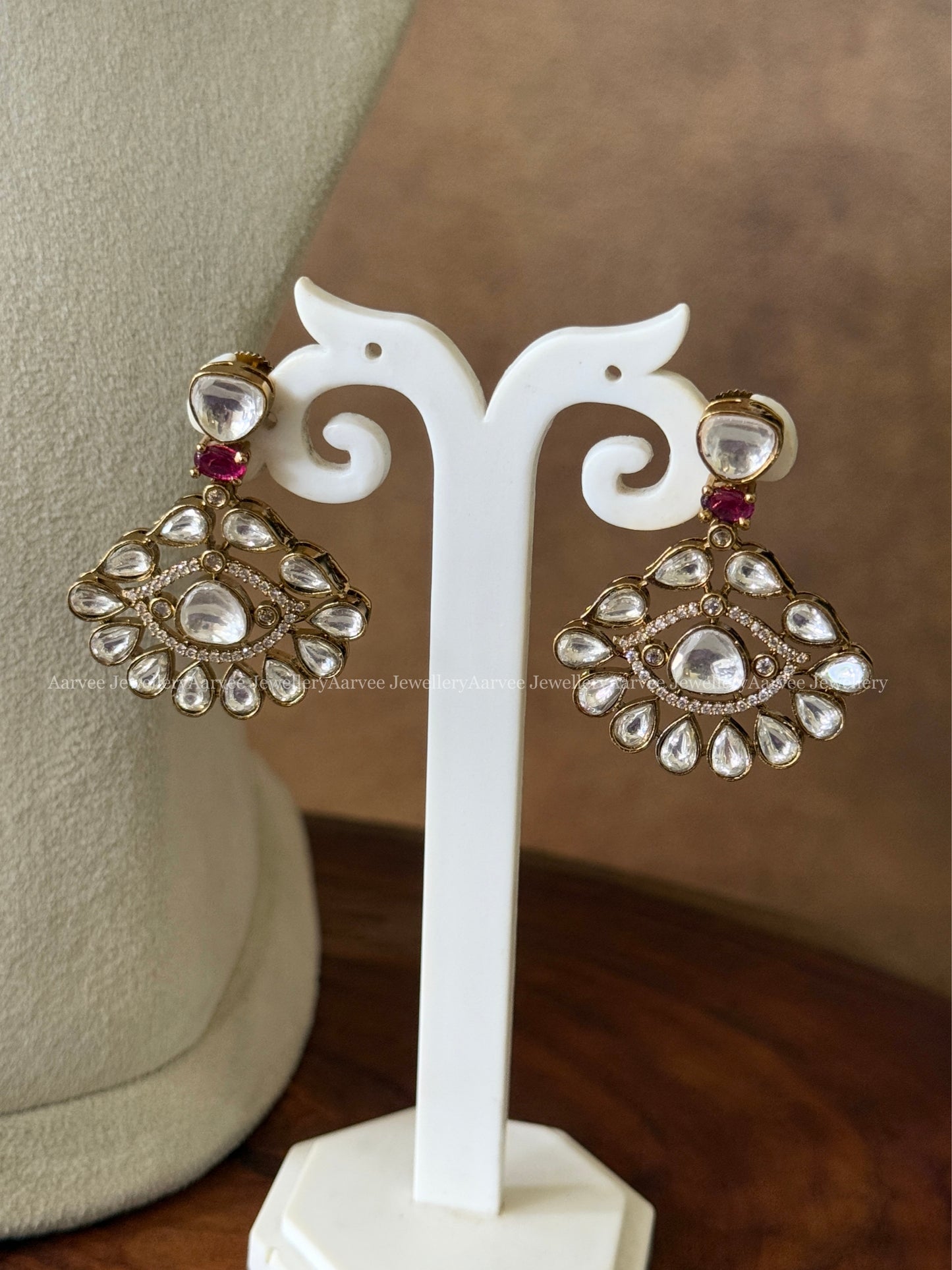 VICTORIAN TWO LAYER WHITE & RUBY STONE NECKLACE SET