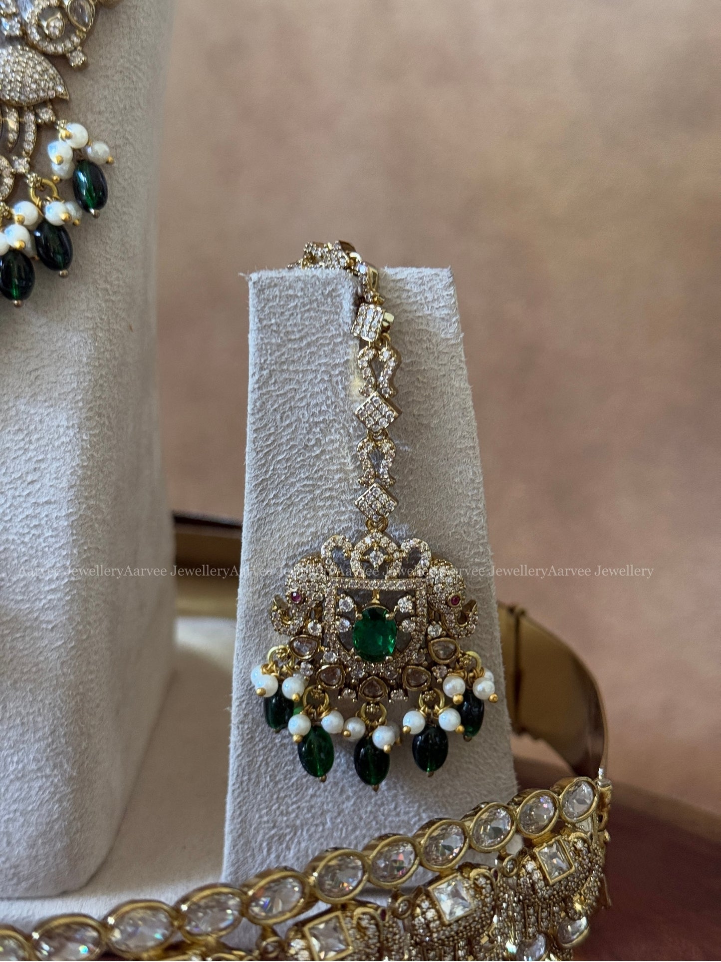 VICTORIAN BRIDAL JEWELLERY SET — GREEN BEADS