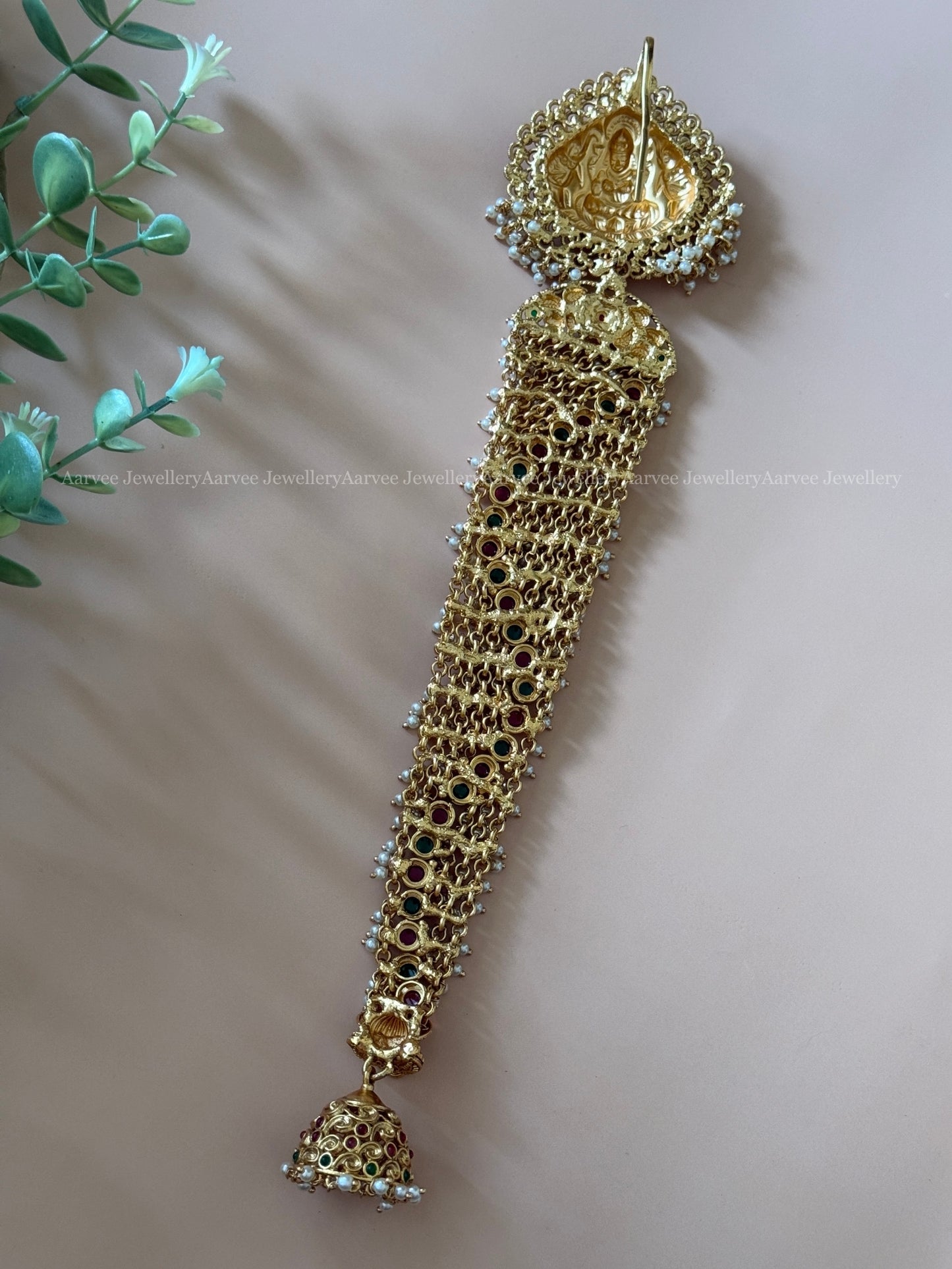 LAKSHMI DESIGN MID LENGTH HAIR ACCESSORY WITH PEARL BUNCH