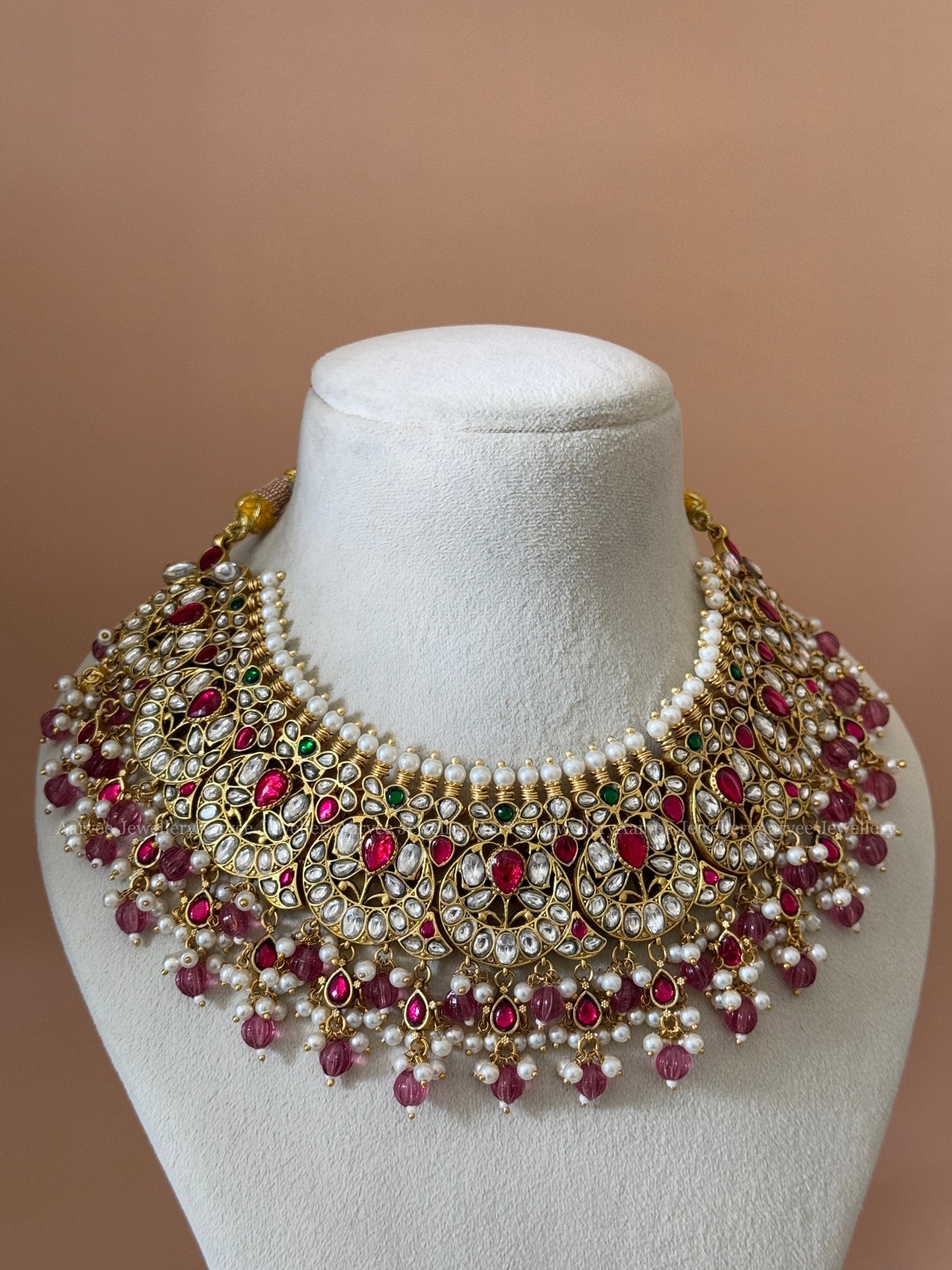 JADAU KUNDAN WHITE / PINK STONES BRIDAL NECKLACE SET WITH WINE COLOR BEADS