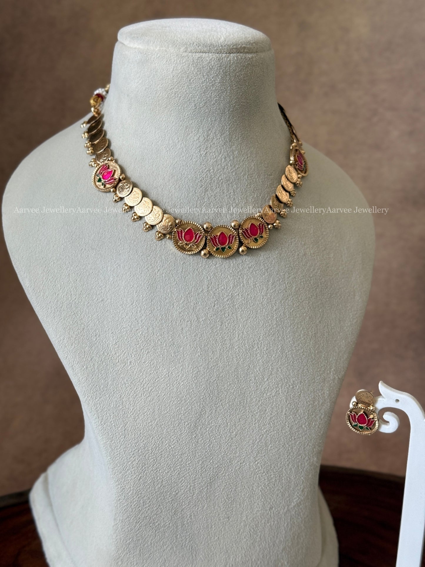 ELEGANT PINK LOTUS AND COIN NECKLACE SET
