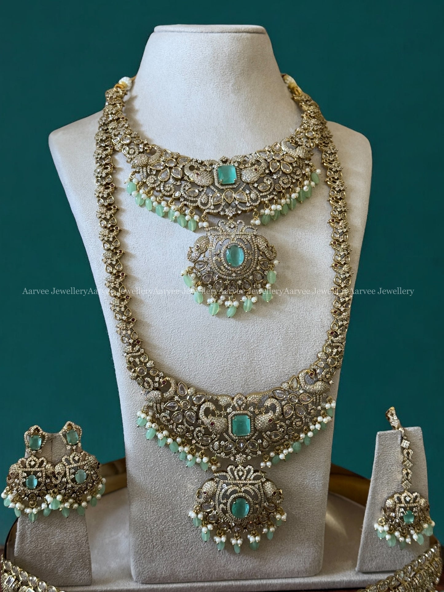 VICTORIAN BRIDAL JEWELLERY SET PASTEL BLUE STONE & PASTEL BLUE BEADS