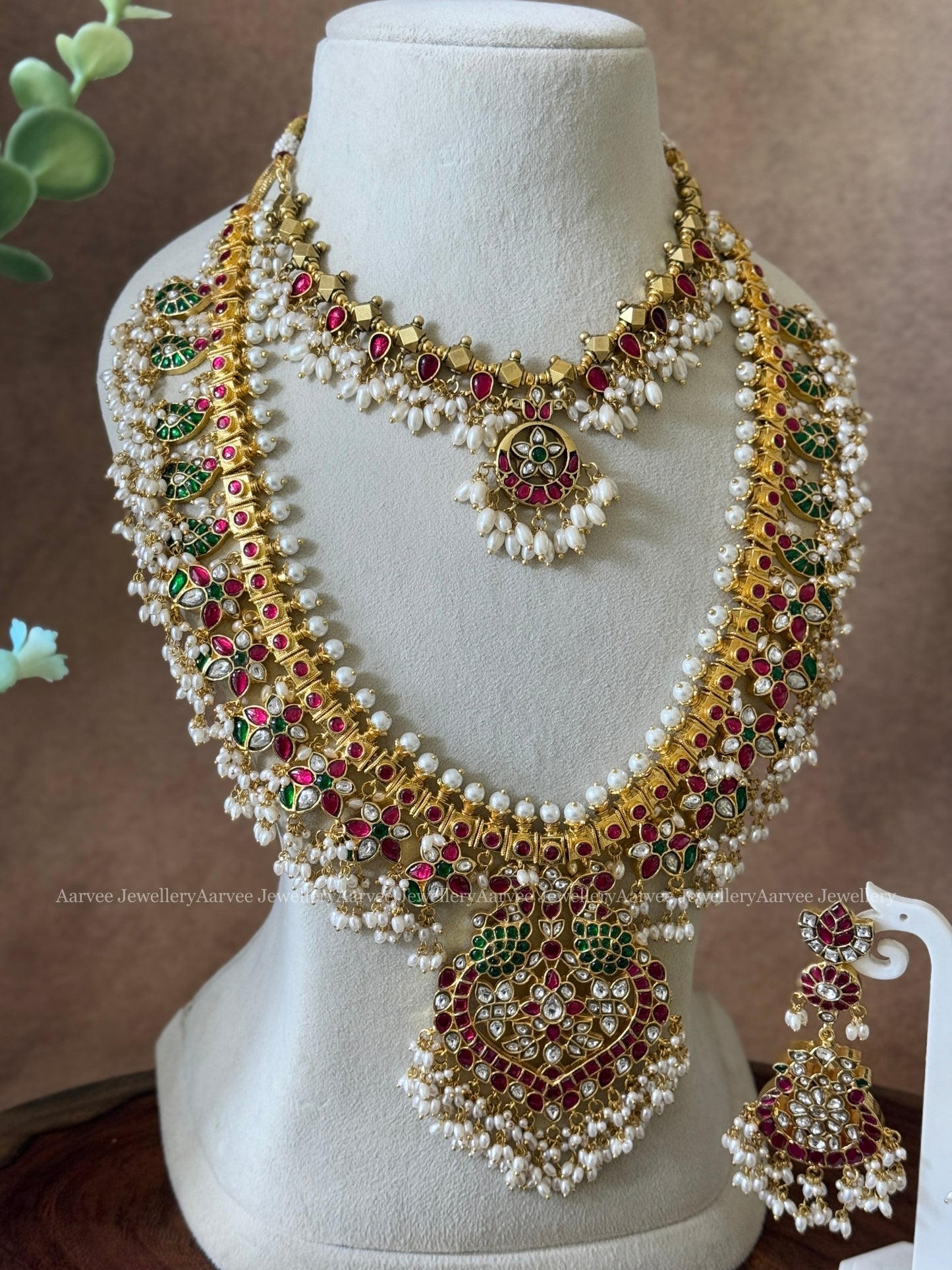 JADAU KUNDAN BRIDAL JEWELLERY SET - GOLD BALL BEAD NECKLACE & FLORAL GUTTA PUSALU HARAM SET WITH PEARLS
