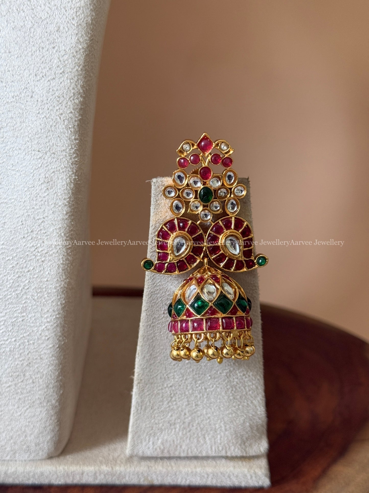 A CLASSIC MANGO MOTIF NECKLACE SET WITH KEMP RUBY / WHITE STONES