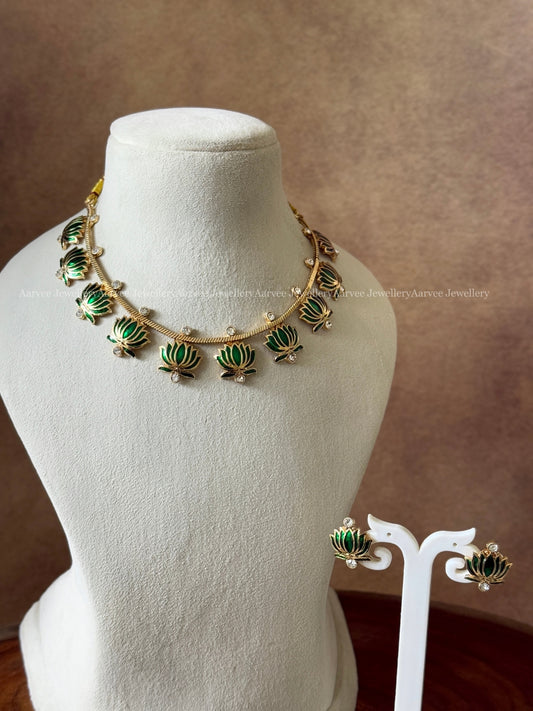 GOLD CHAIN GREEN LOTUS NECKLACE SET - PREMIUM