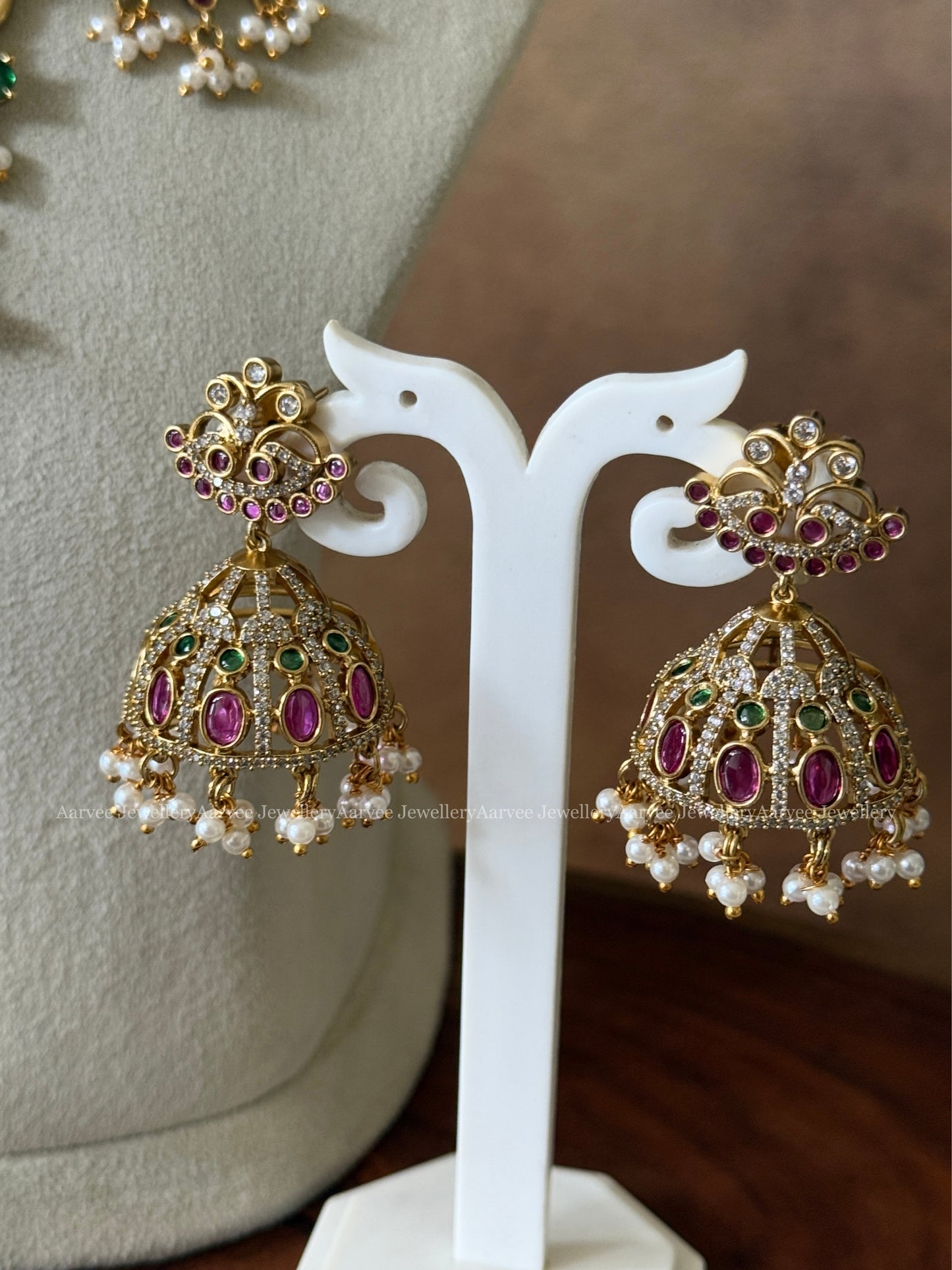 EXQUISITE MULTI COLOR CZ STONES ELEPHANT PENDANT NECKLACE SET