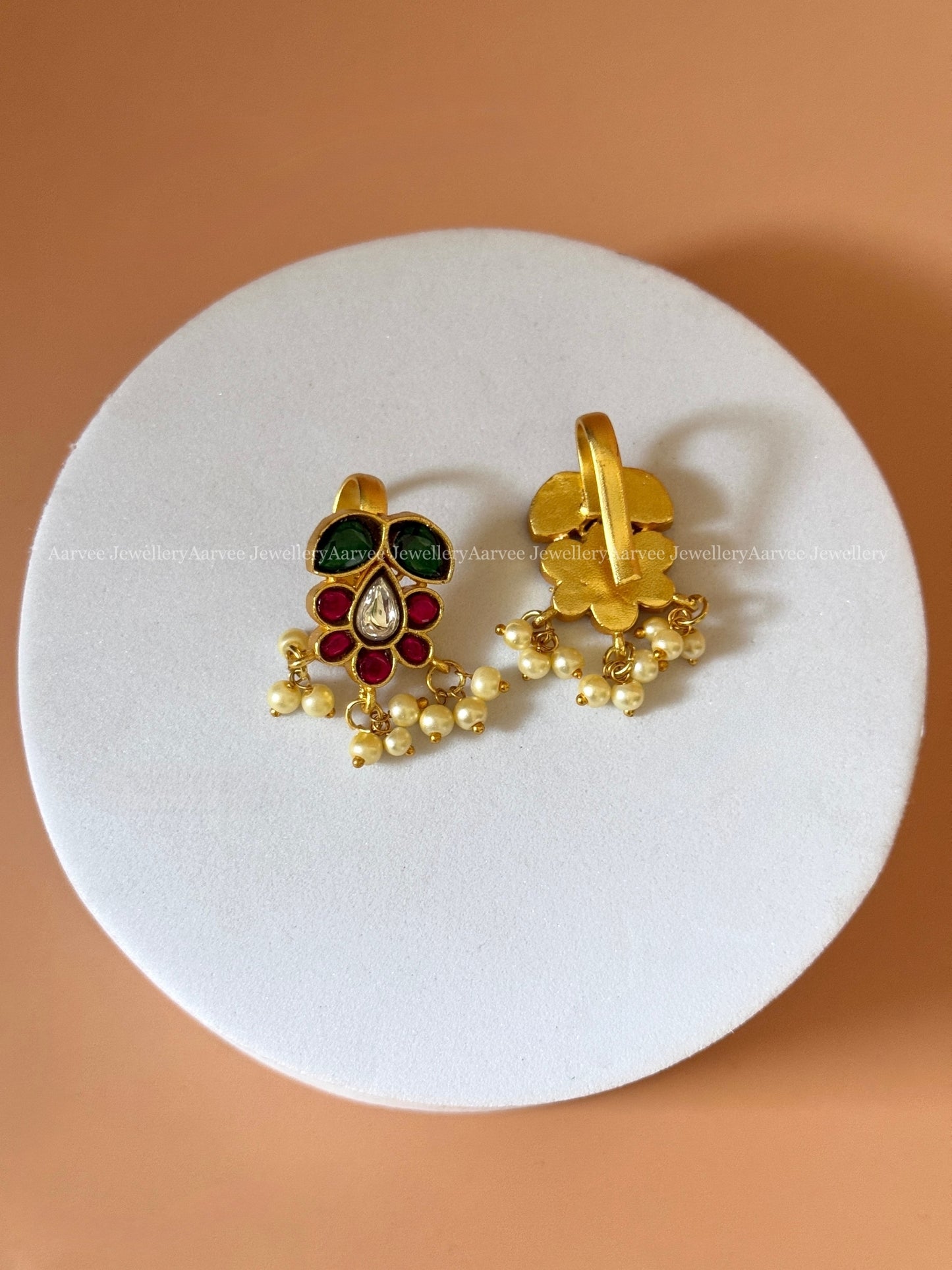 JADAU KUNDAN EAR CUFF FLORAL LEAF DESIGN WITH PEARLS