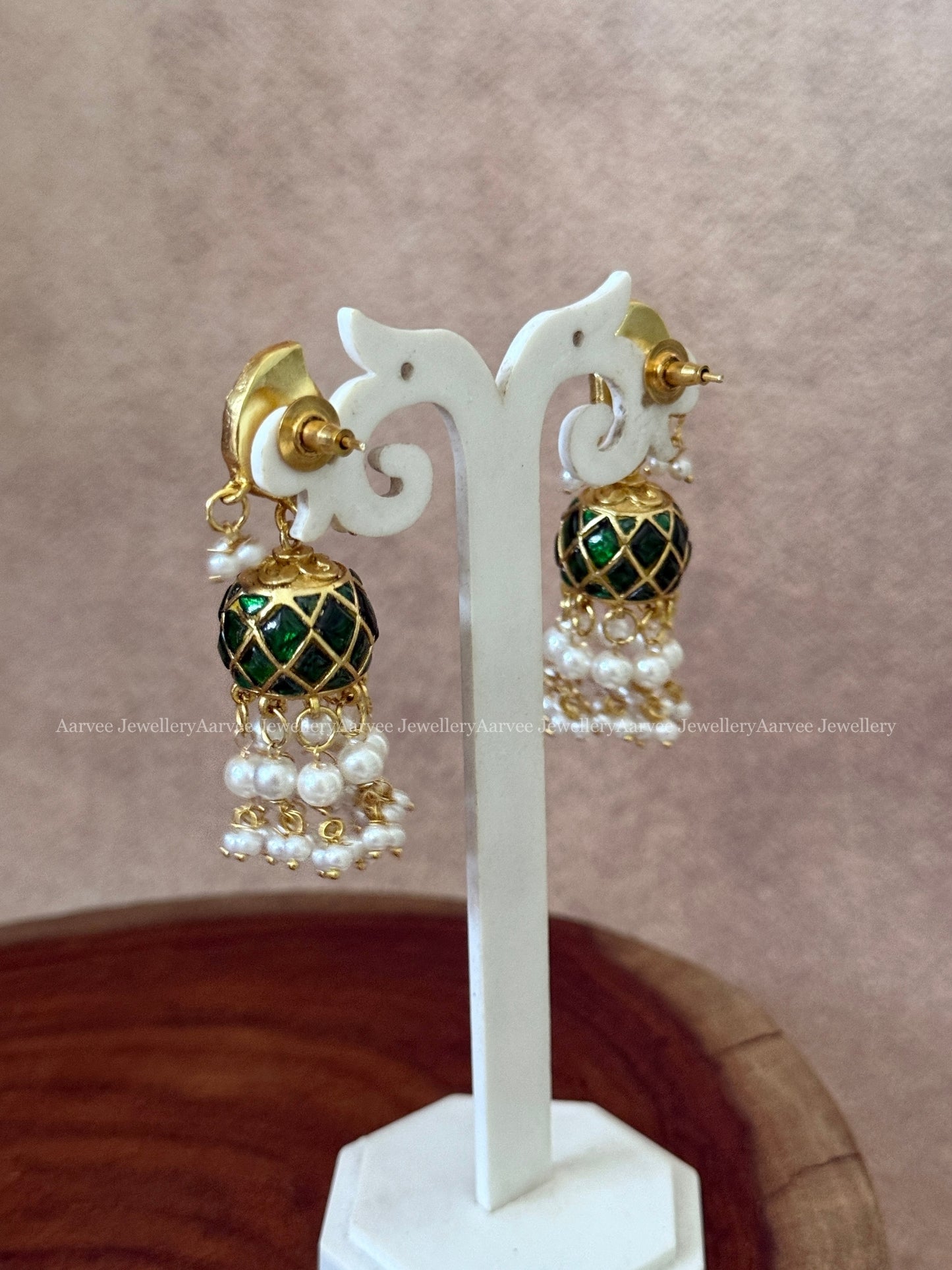JADAU KUNDAN GREEN STONE MANGO JHUMKI WITH PEARLS