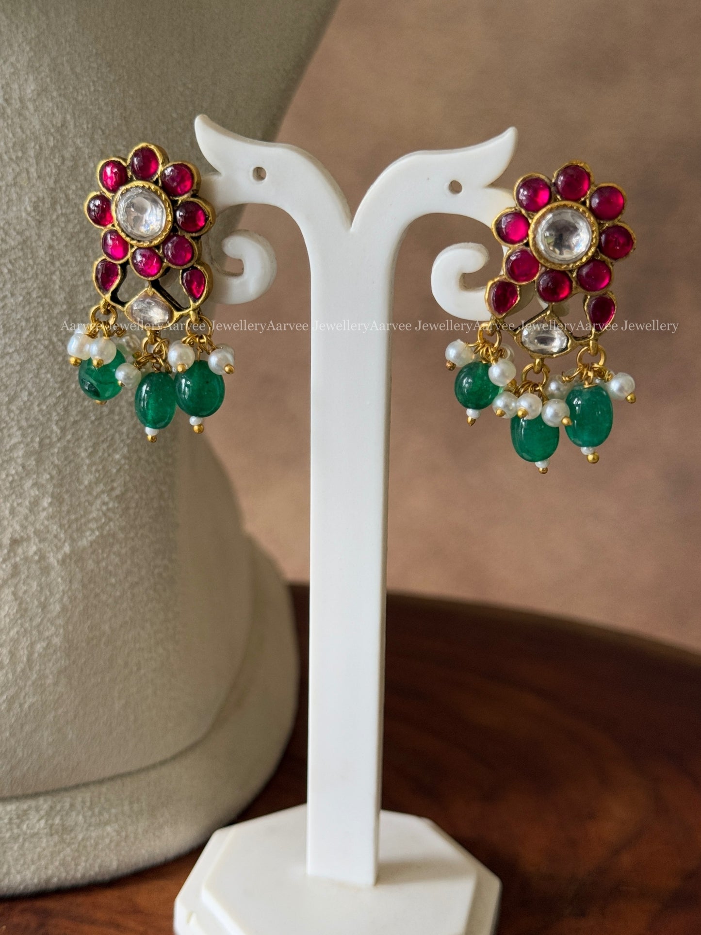 JADAU KUNDAN RUBY STONE NECKLACE SET WITH PEACOCK PENDANT IN GREEN BEADS