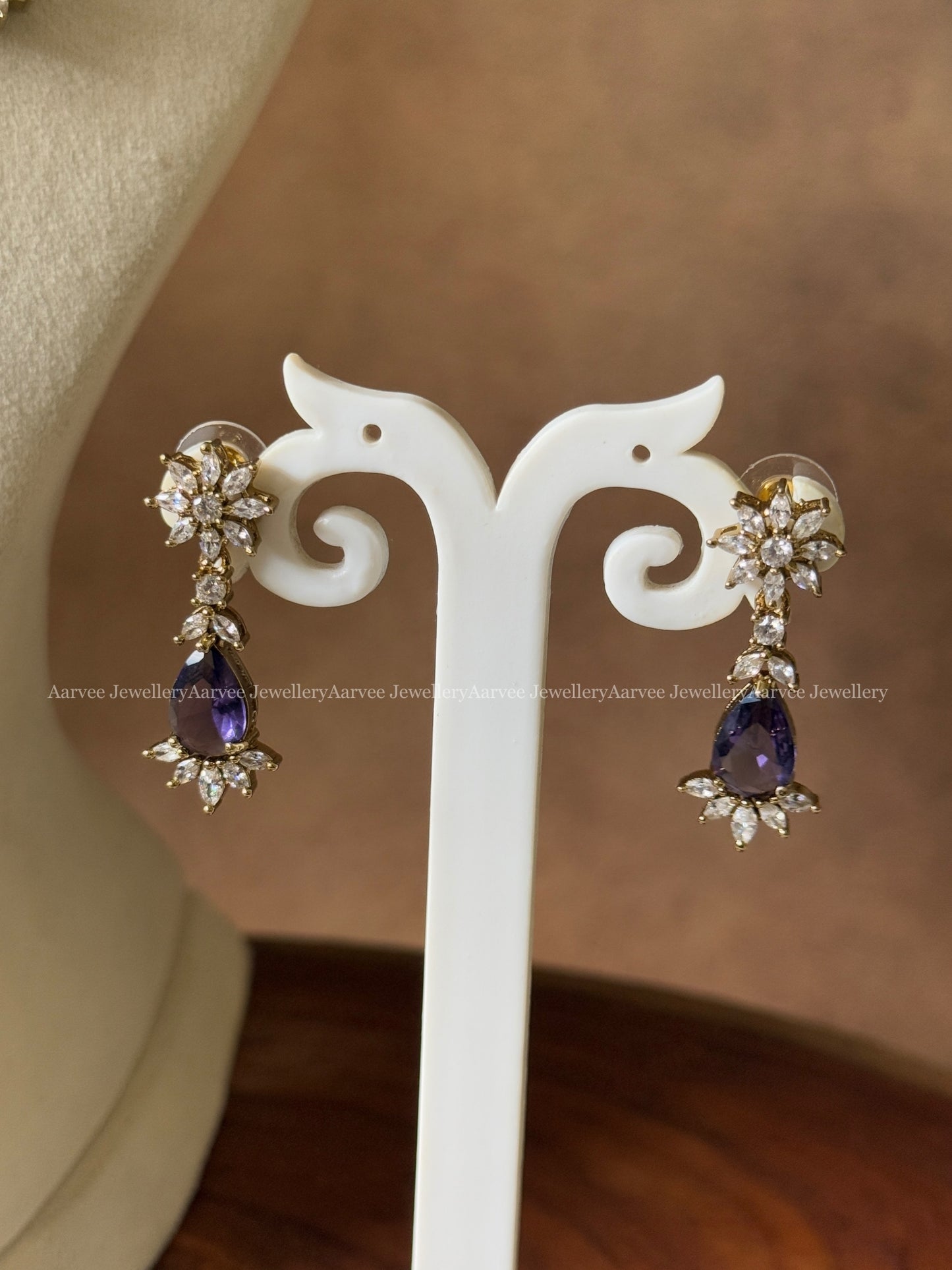 PURPLE STONES TEAR DROP VICTORIAN NECKLACE SET