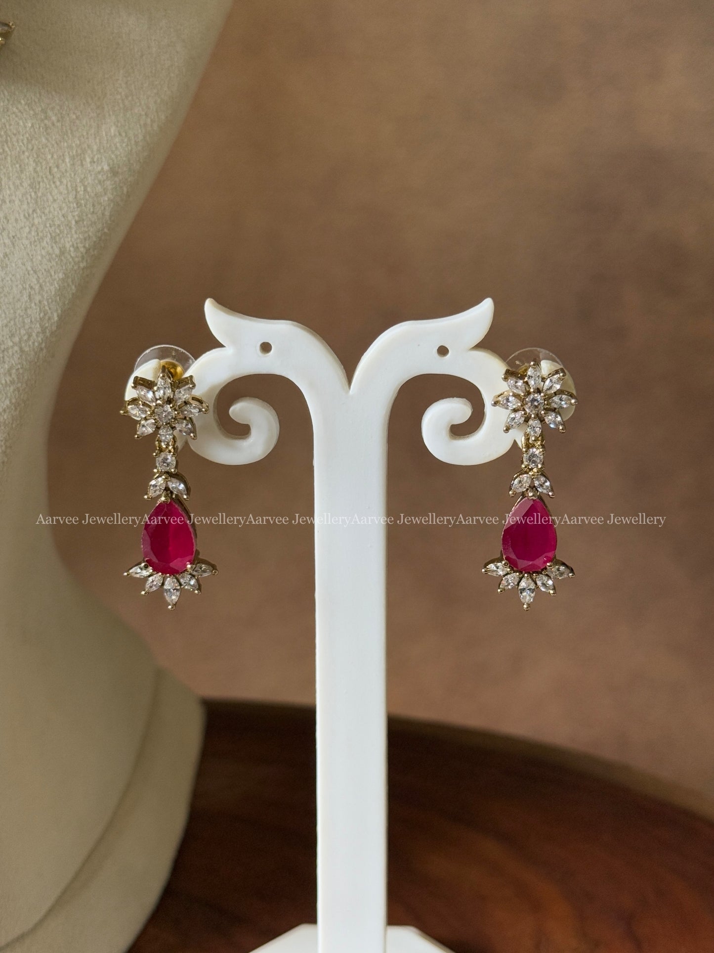 RUBY STONES TEAR DROP VICTORIAN NECKLACE SET