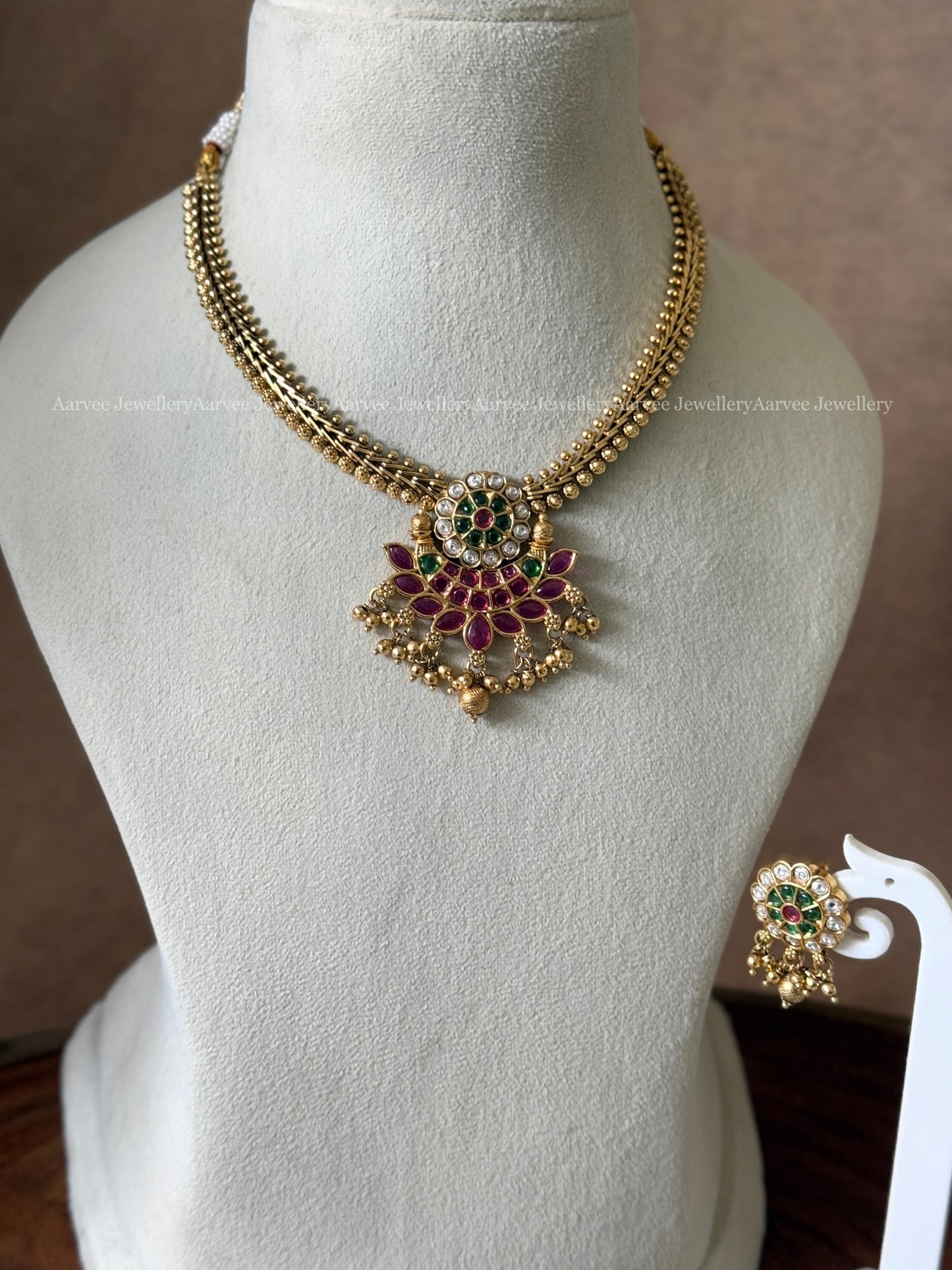 ELEGANT GOLD CHAIN SET WITH FLORAL PENDANT WITH RUBY/GREEN/WHITE  STONE & GOLD BEADS
