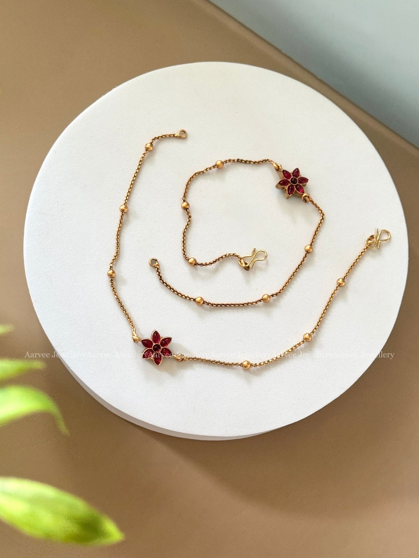 REVERSIBLE 2 in 1 ANKLET WITH STAR DESIGN