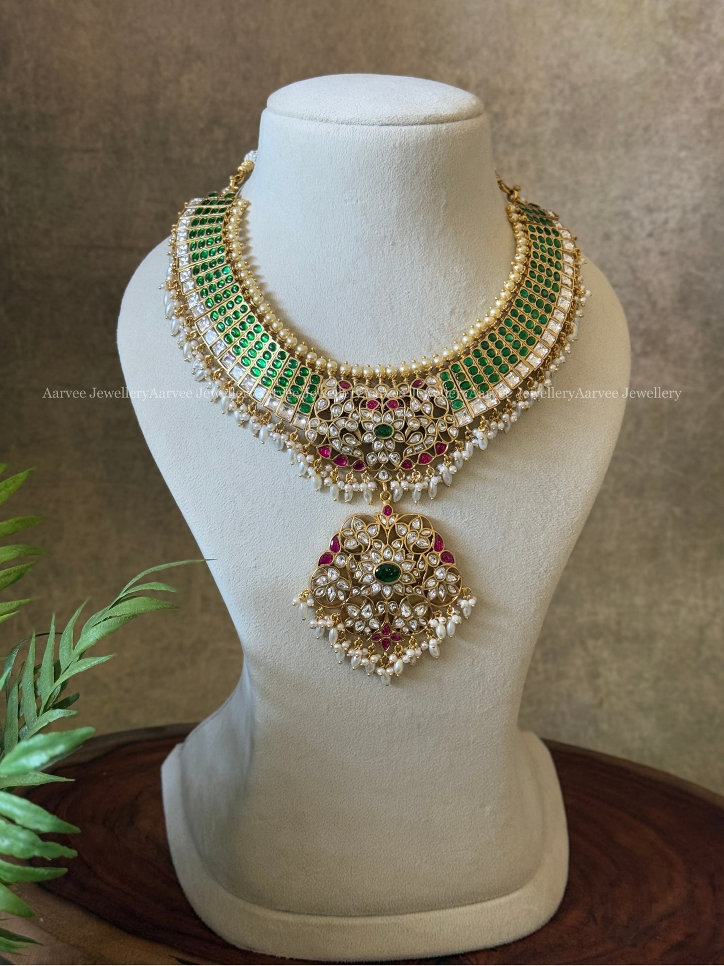 COMBO - JADAU KUNDAN ADITI CHOKER | STATEMENT BRIDAL NECKLACE | BUTTA JHUMKI WITH GREEN STONES & RICE PEARLS