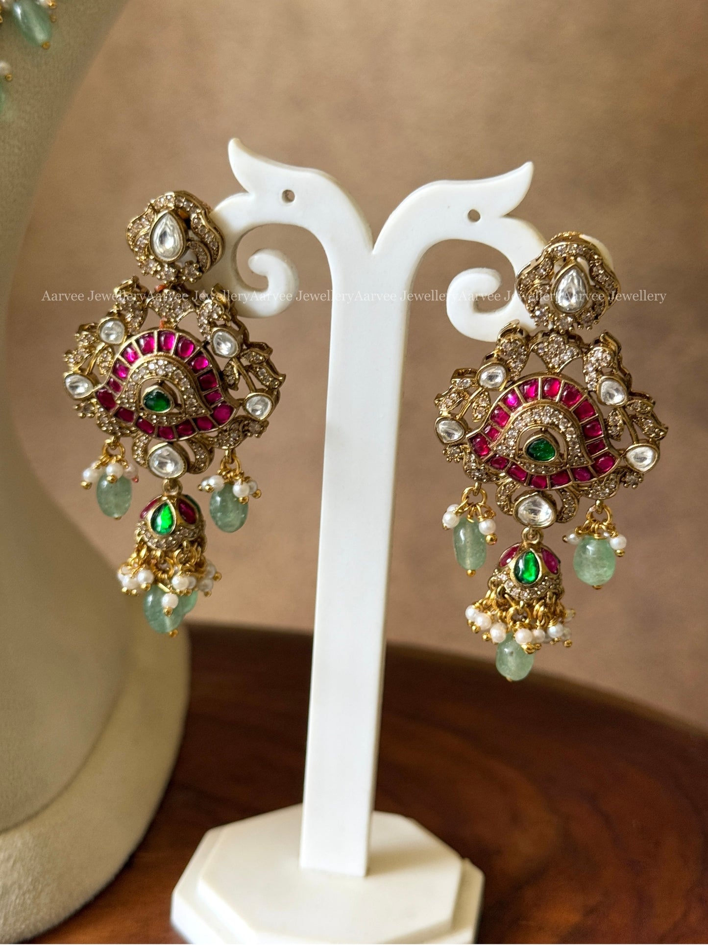 VICTORIAN WHITE/PINK STONE CHOKER SET WITH PASTEL BEADS