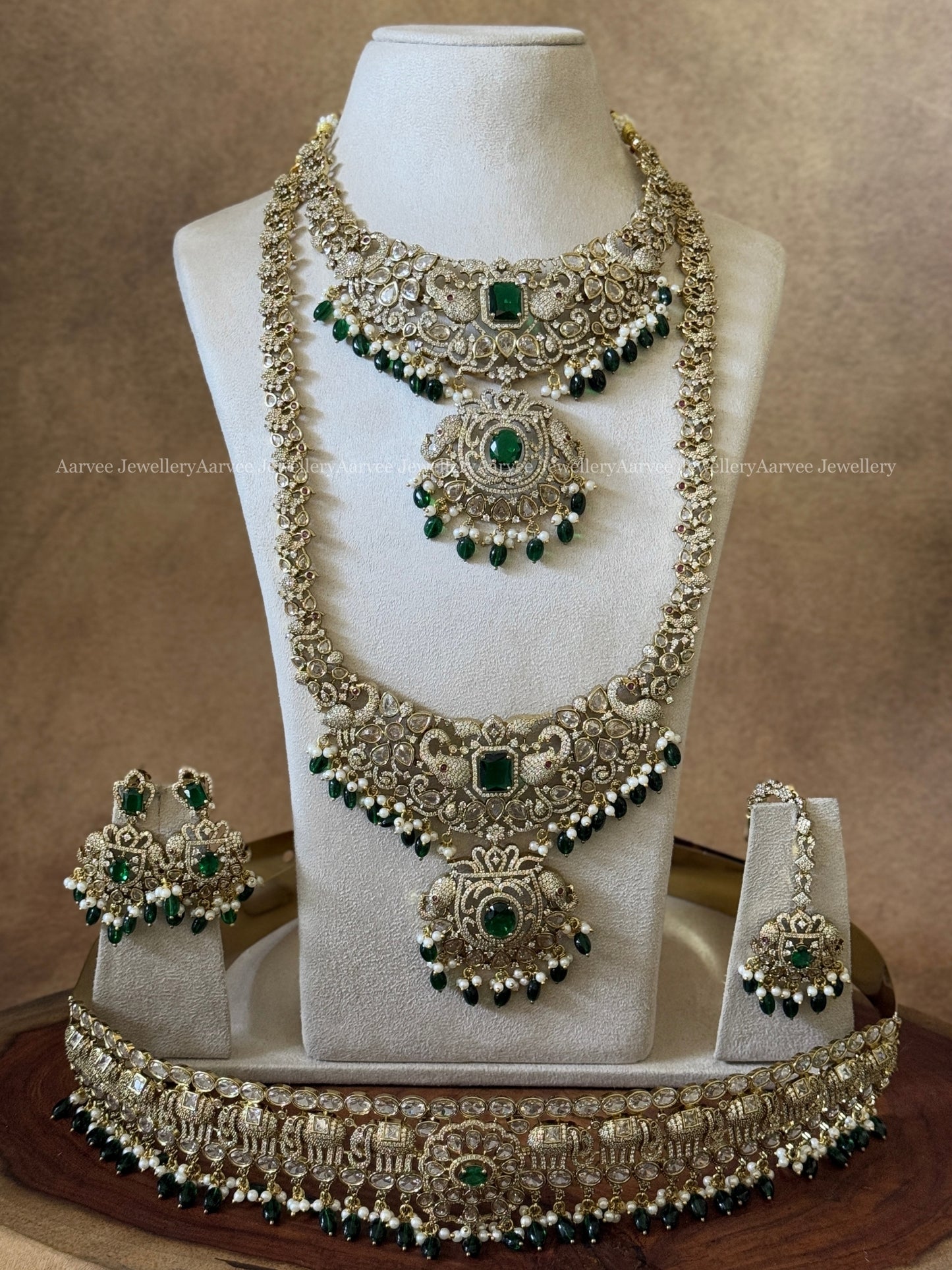 VICTORIAN BRIDAL JEWELLERY SET — GREEN BEADS