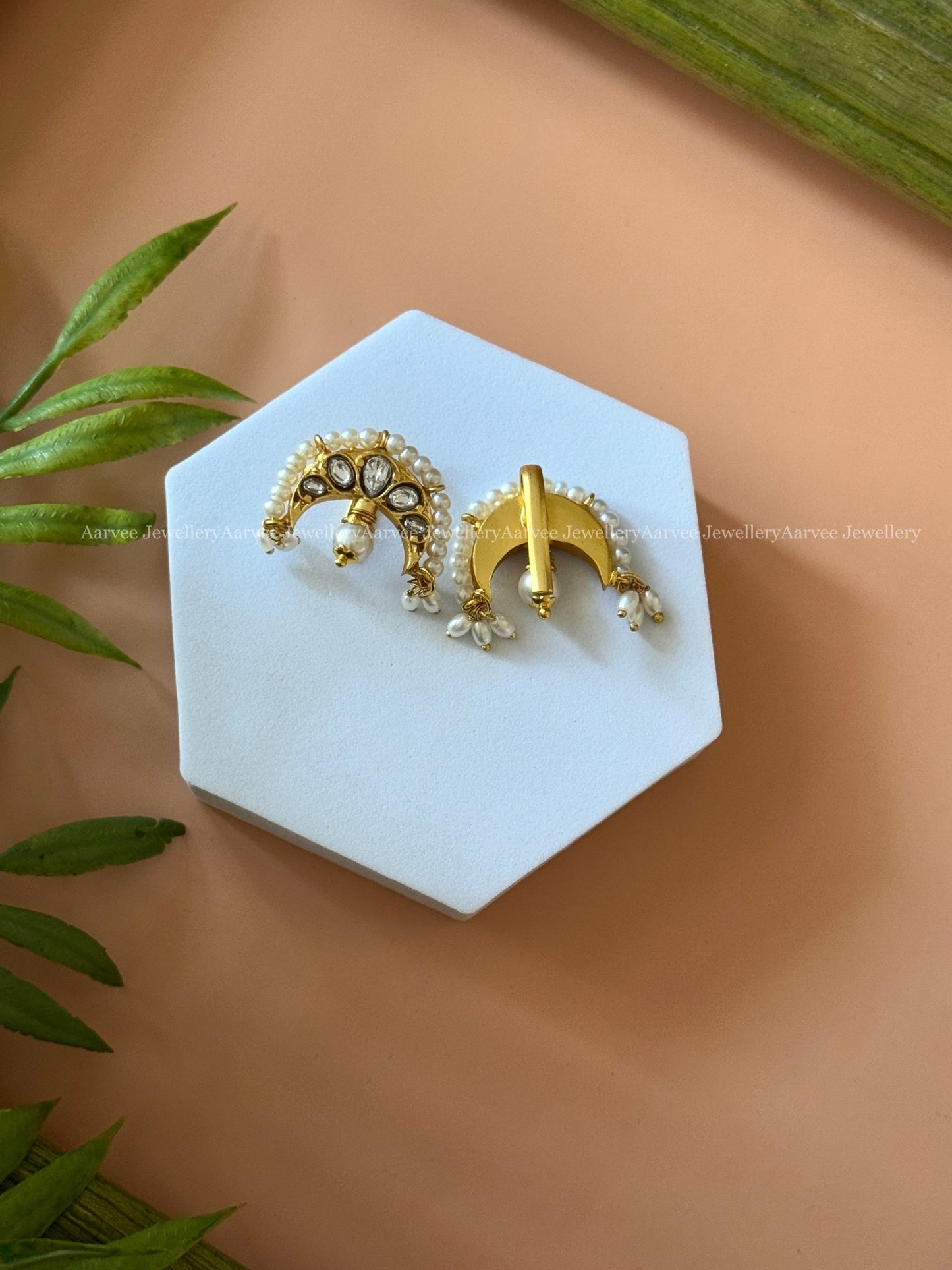 JADAU KUNDAN EAR CUFF CHAND DESIGN - 1 PAIR