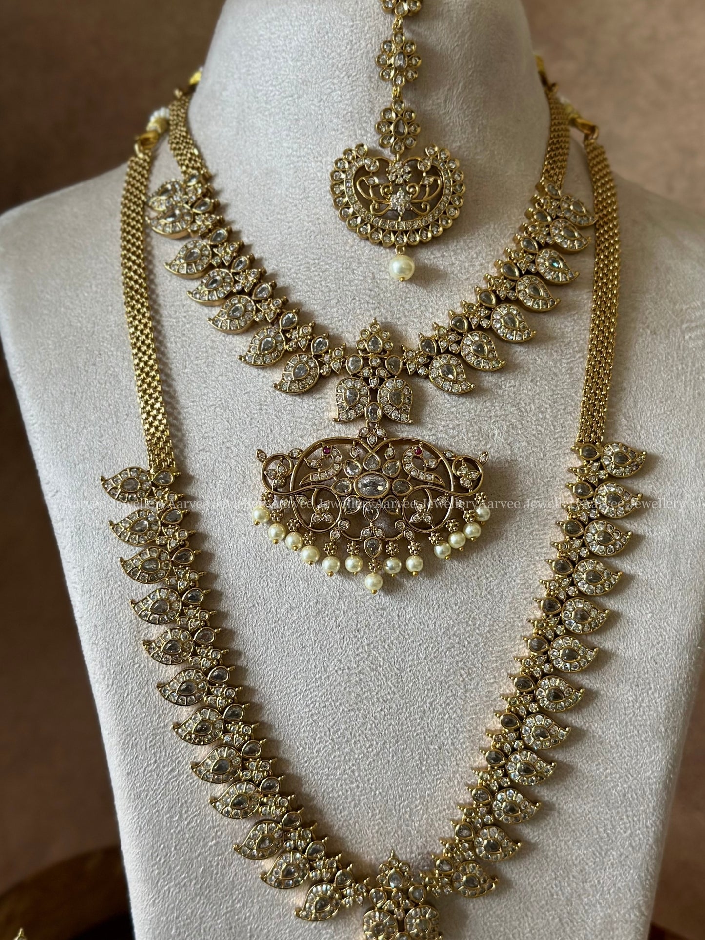 WHITE CZ STONES BRIDAL JEWELLERY SET MANGO MOTIF