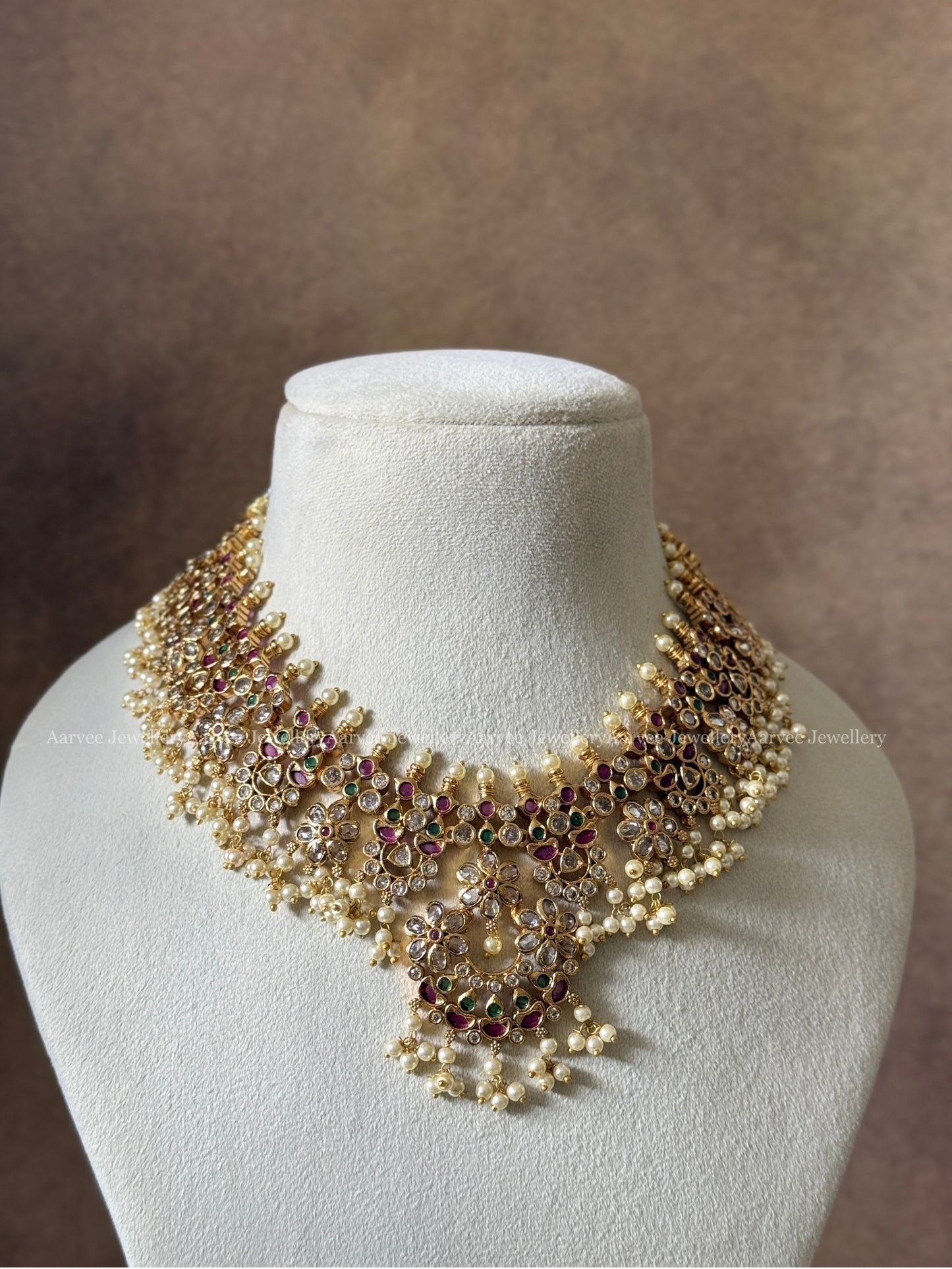 FLORAL GUTTA PUSALU NECKLACE SET
