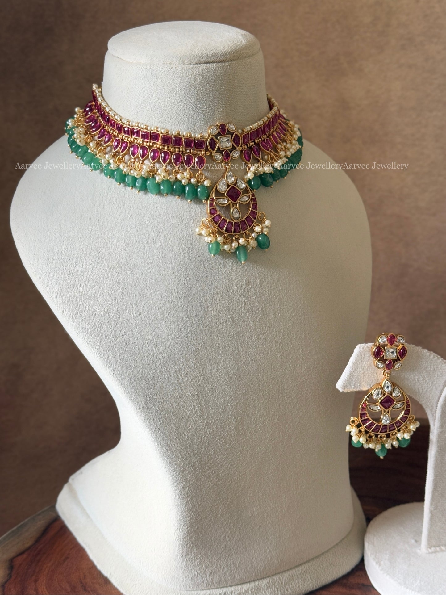 SEMI PRECIOUS KEMP STONES CHOKER SET WITH RUBY STONE & PASTEL BEADS