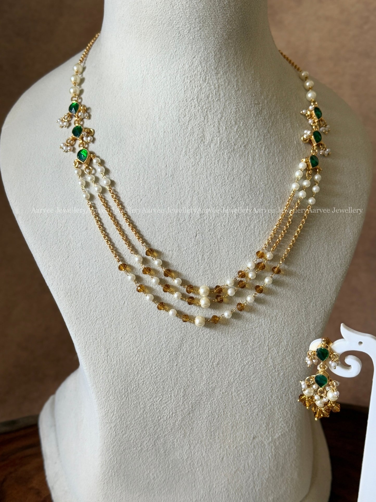 MINIMAL POLKI KUNDAN LAYERED CHAIN SET WITH GREEN STONE & MUSTARD BEADS