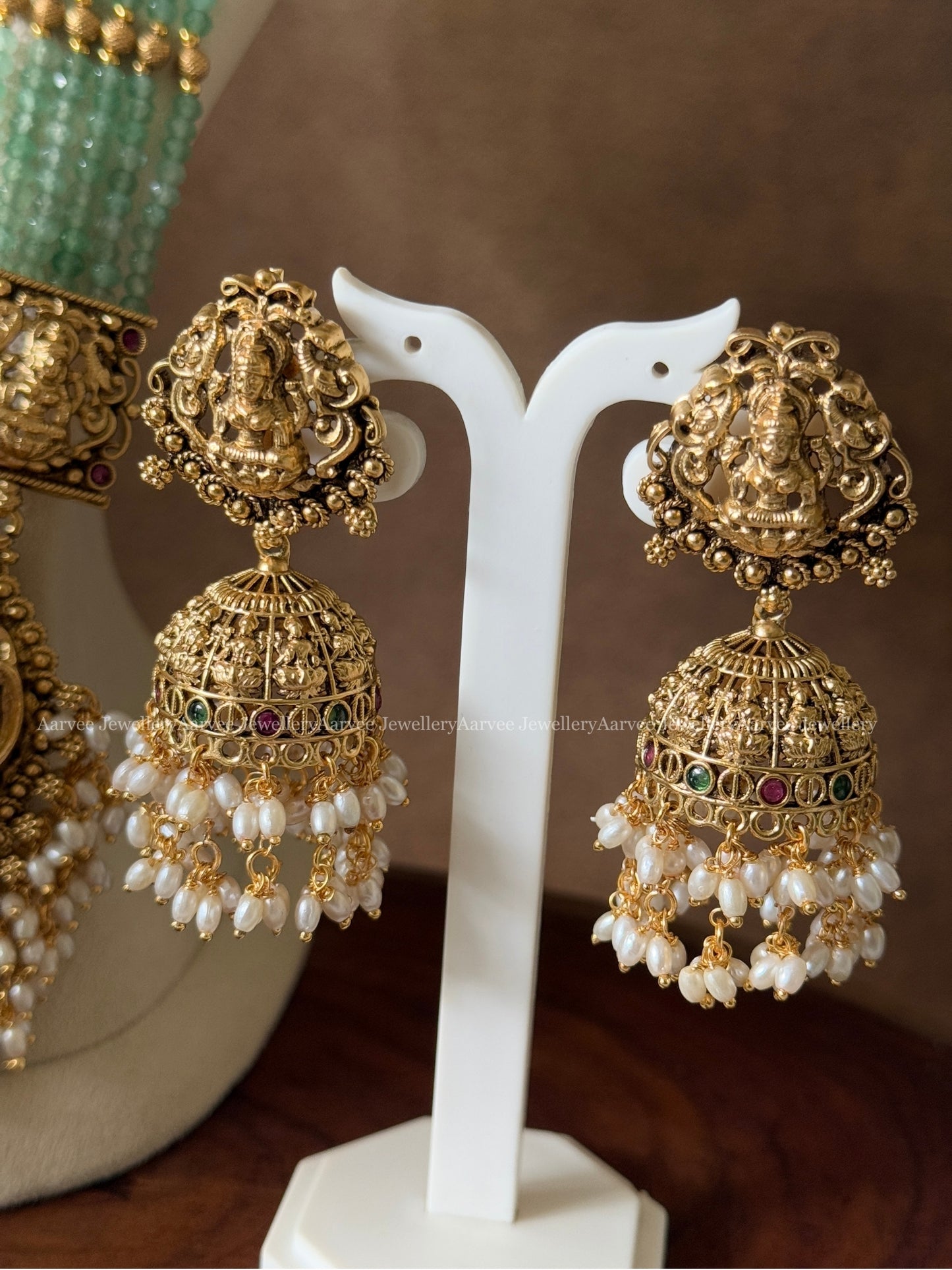PASTEL BEADED MID LENGTH CHAIN SET WITH BOLD LAKSHMI PENDANT