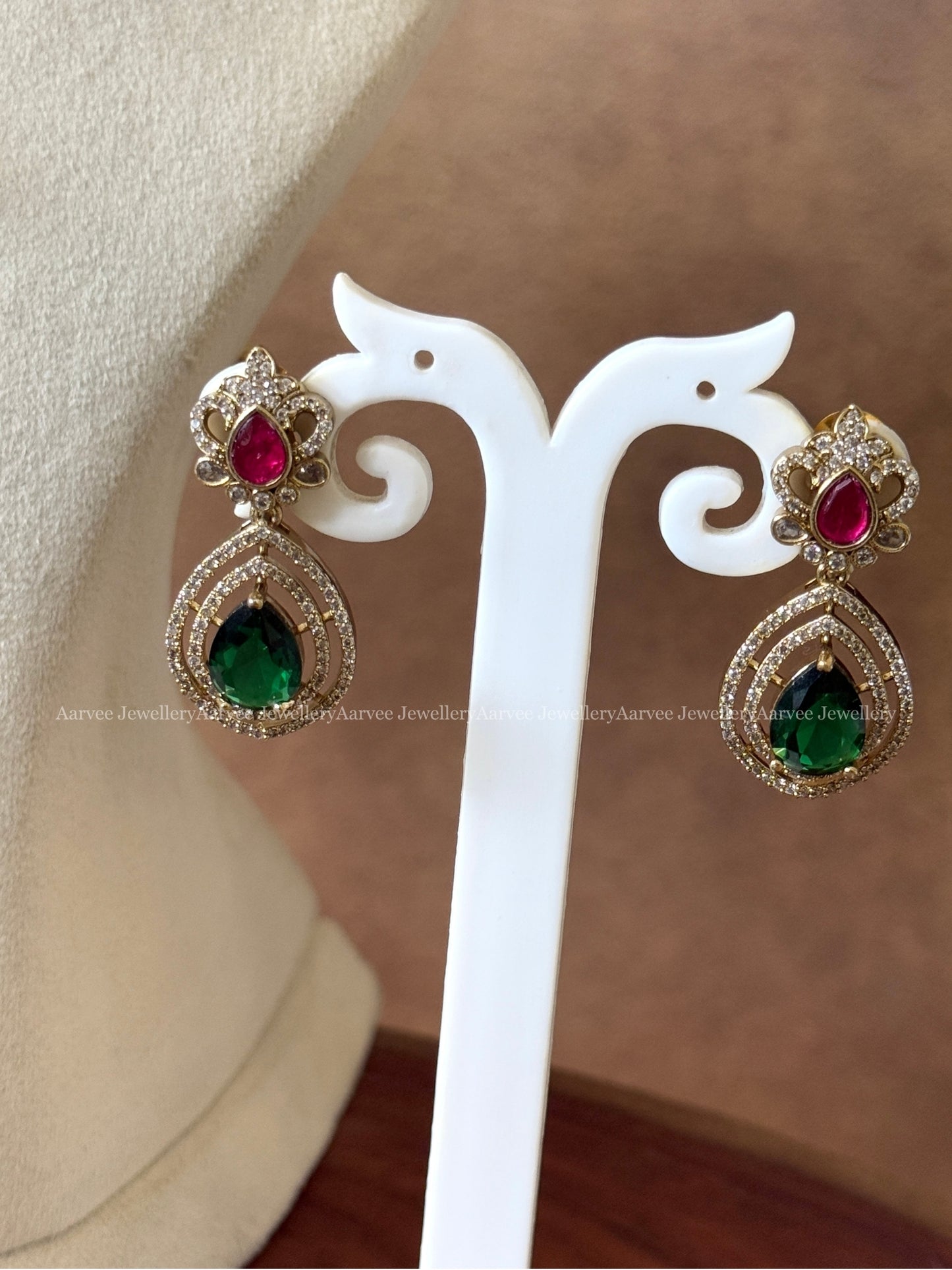 CZ STONES KANTI NECKLACE SET WITH ELEPHANT MOTIF PENDANT