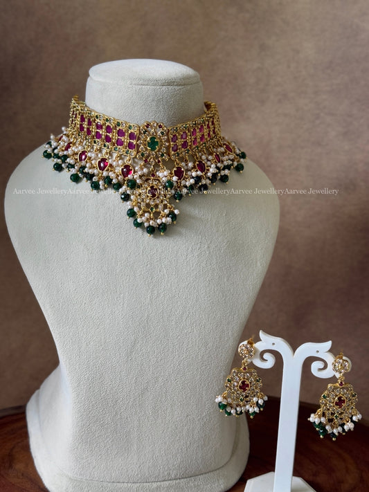 CZ STONES HIGH QUALITY CHOKER SET WITH GREEN BEADS