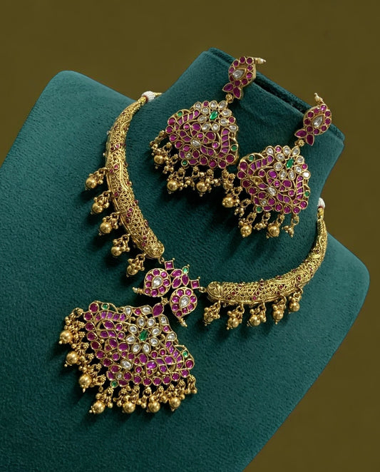 KUNDAN 2 IN 1 REVERSIBLE KANTI NECKLACE SET WITH PINK / WHITE MANGO PENDANT IN GOLD BEADS