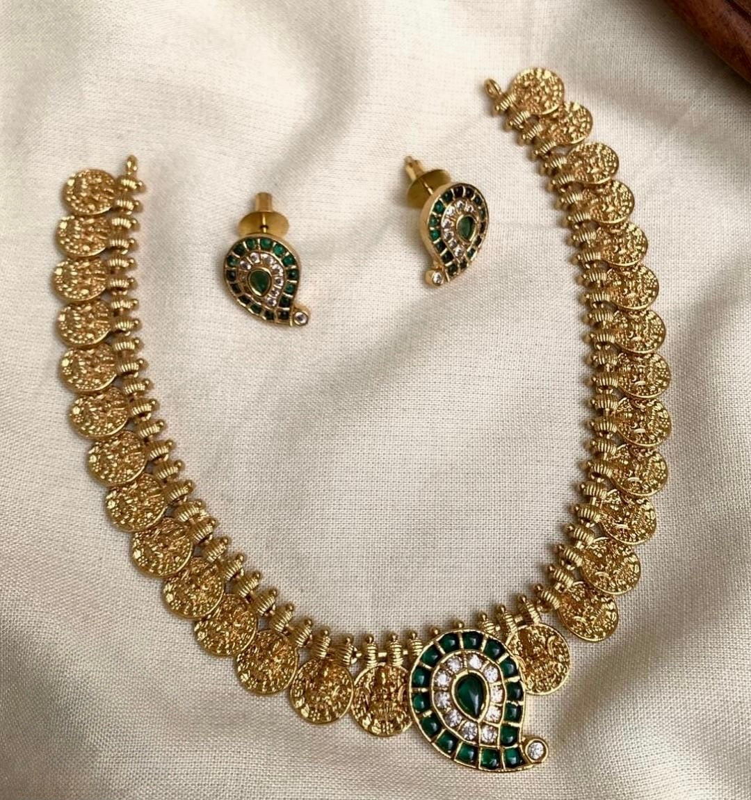 GOLD FINISH COIN NECKLACE SET WITH MANGO PENDANT
