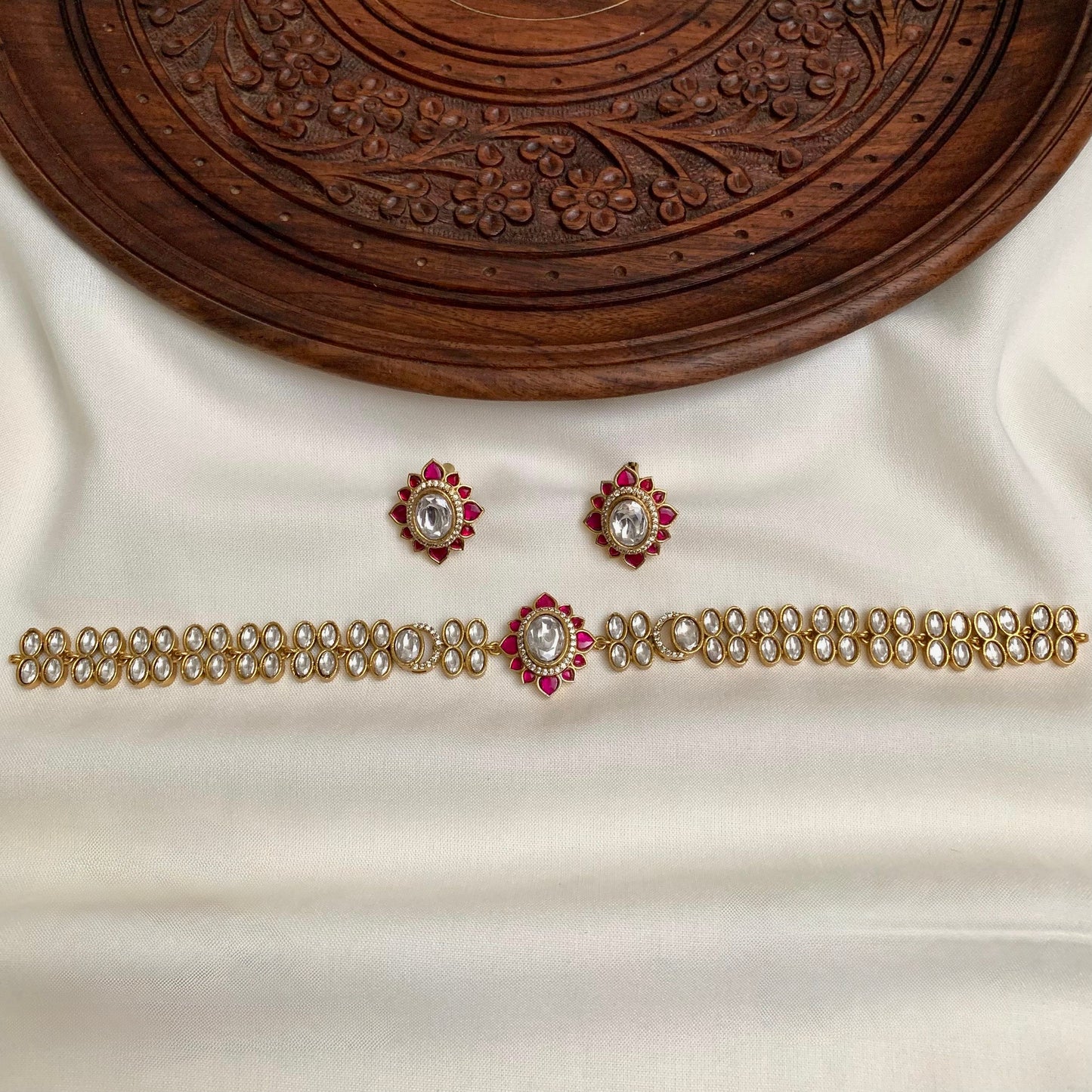 PREMIUM MOISSANITE WHITE / RUBY STONES CHOKER SET