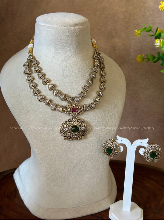 VICTORIAN TWO LAYER NECKLACE SET WITH ROUND STUD AND RUBY/GREEN STONES