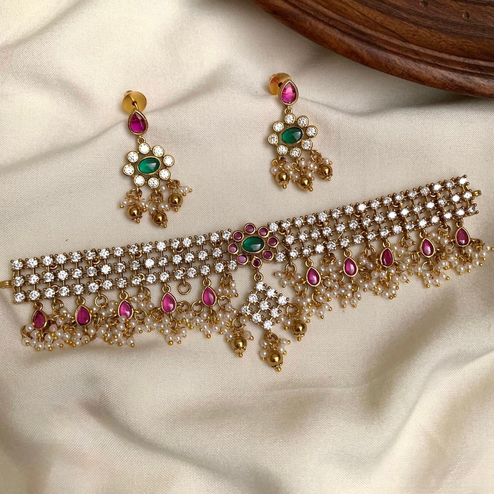 CZ WHITE/PINK STONES MINI CHOKER SET WITH GOLD BEADS