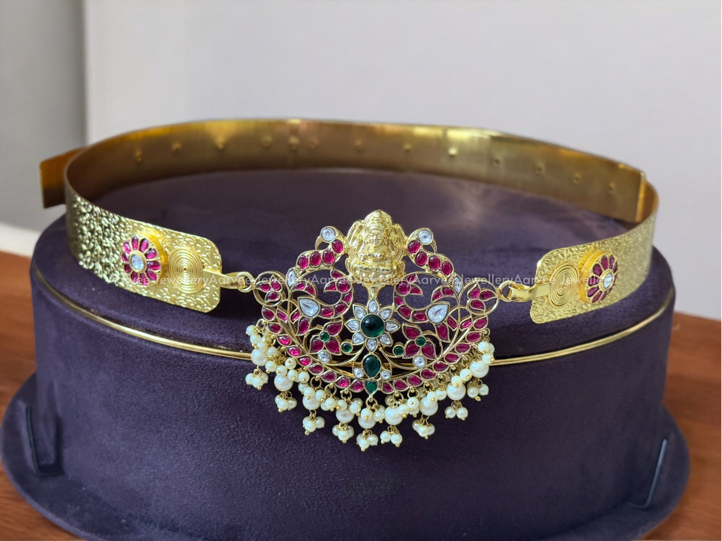 JADAU KUNDAN WAIST BELT LAKSHMI AND MANGO PENDANT WITH RUBY / GREEN STONES