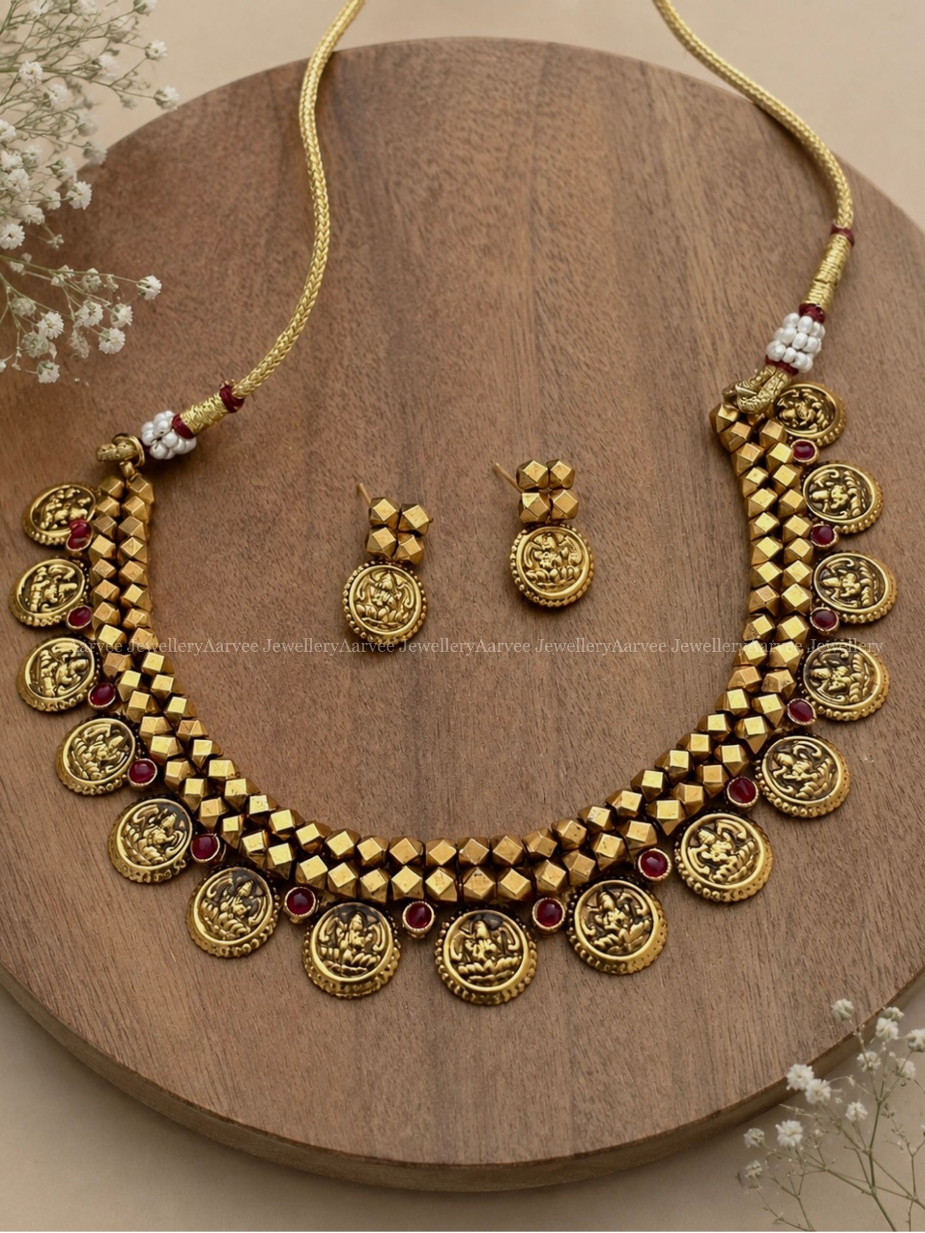 GOLD TONE COIN NECKLACE SET WITH RUBY STONE