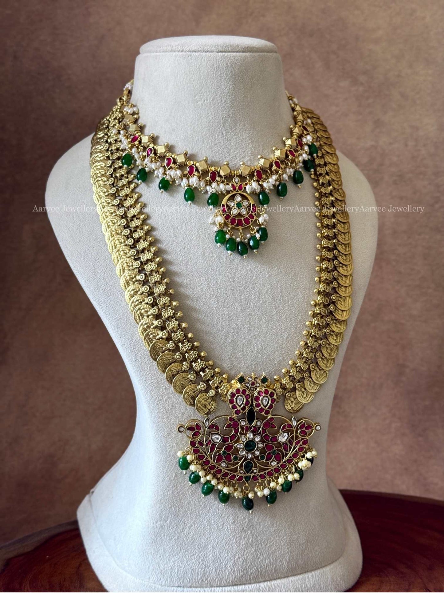 JADAU KUNDAN SEMI BRIDAL - ANTIQUE GOLD BALL BEADED NECKLACE WITH COIN MID LENGTH MANGO HARAM WITH GREEN BEADS