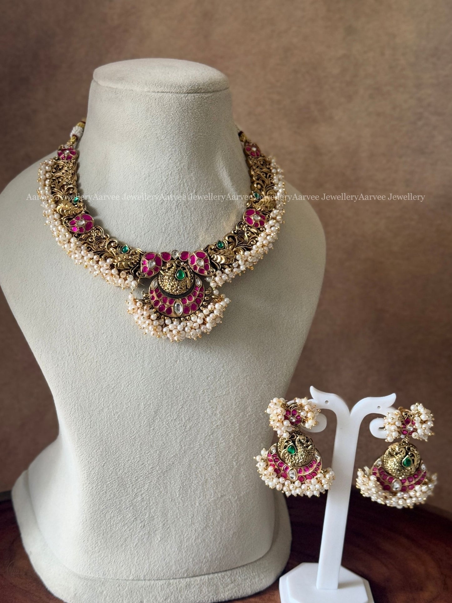 PREMIUM NON IDOL KUNDAN STONES PEARL BUNCH NECKLCE SET