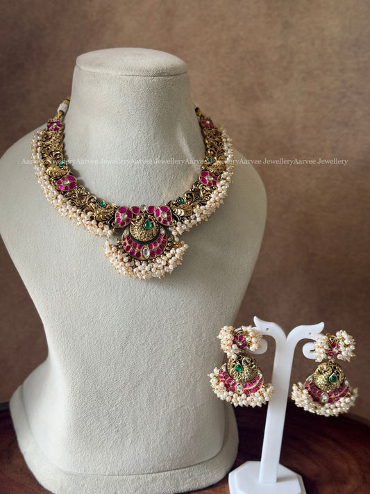PREMIUM NON IDOL KUNDAN STONES PEARL BUNCH NECKLCE SET